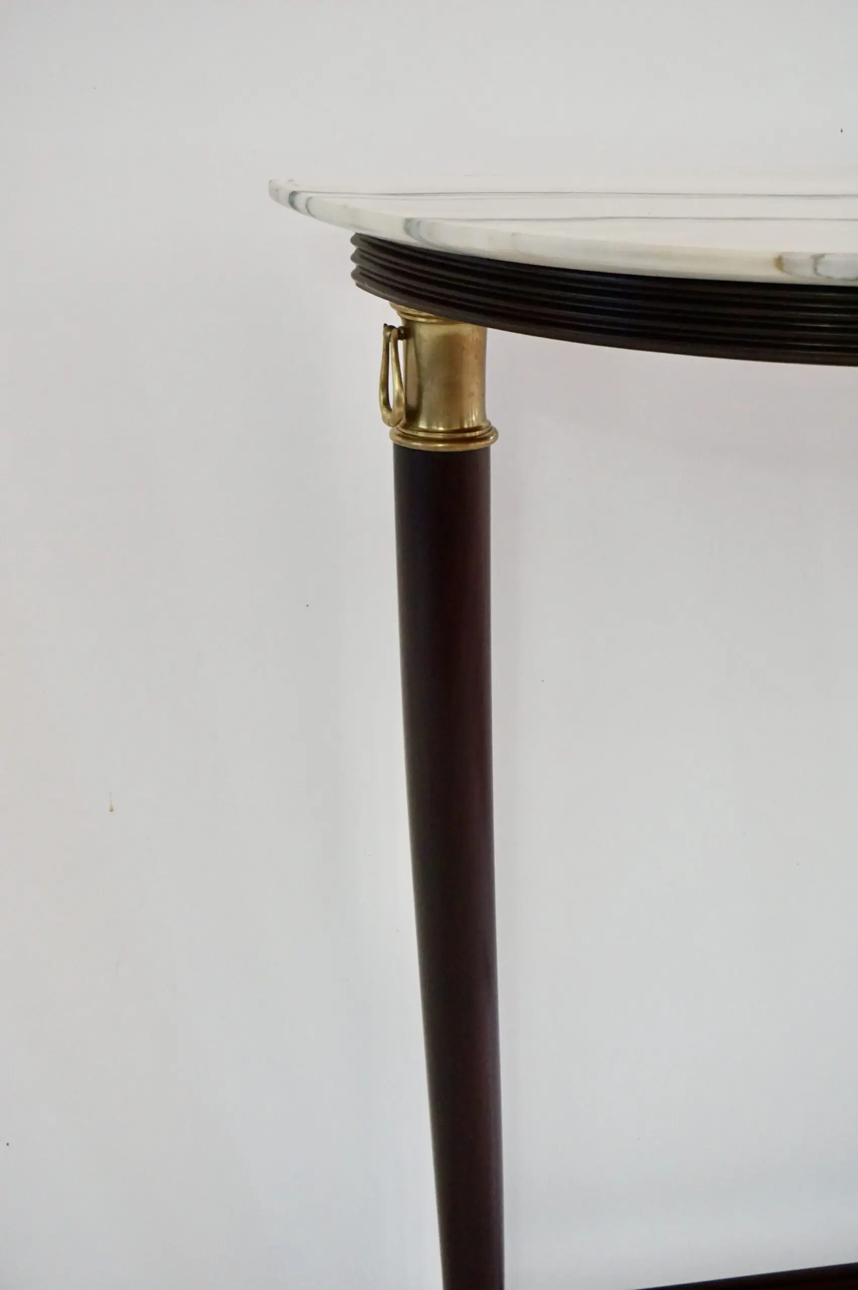 large Paolo Buffa demi-lune console, marble top, bronze details, three feet 1940 — photo 4