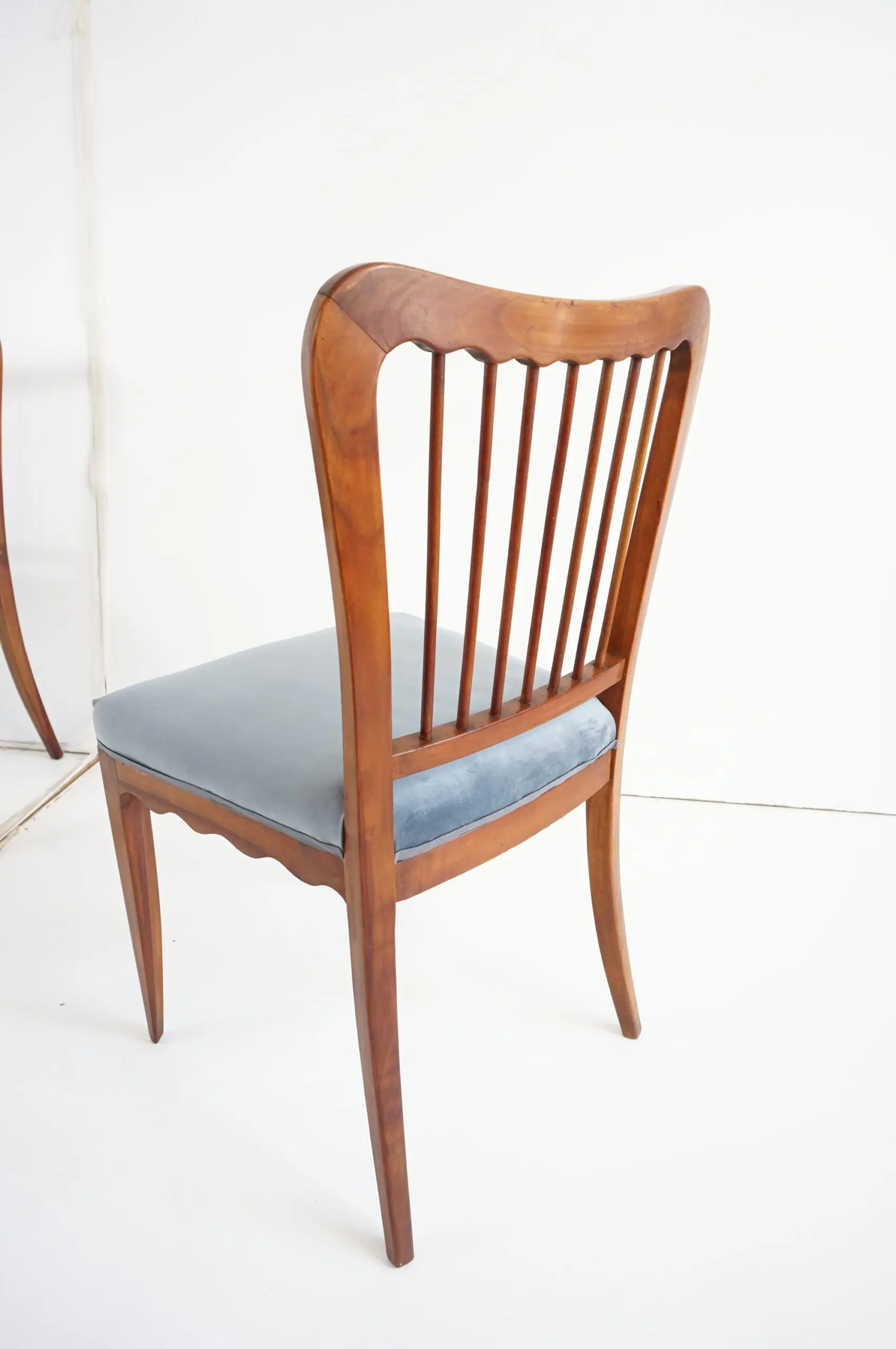 set of six cherrywood Paolo Buffa ondulations dining chairs, 1950 — photo 4