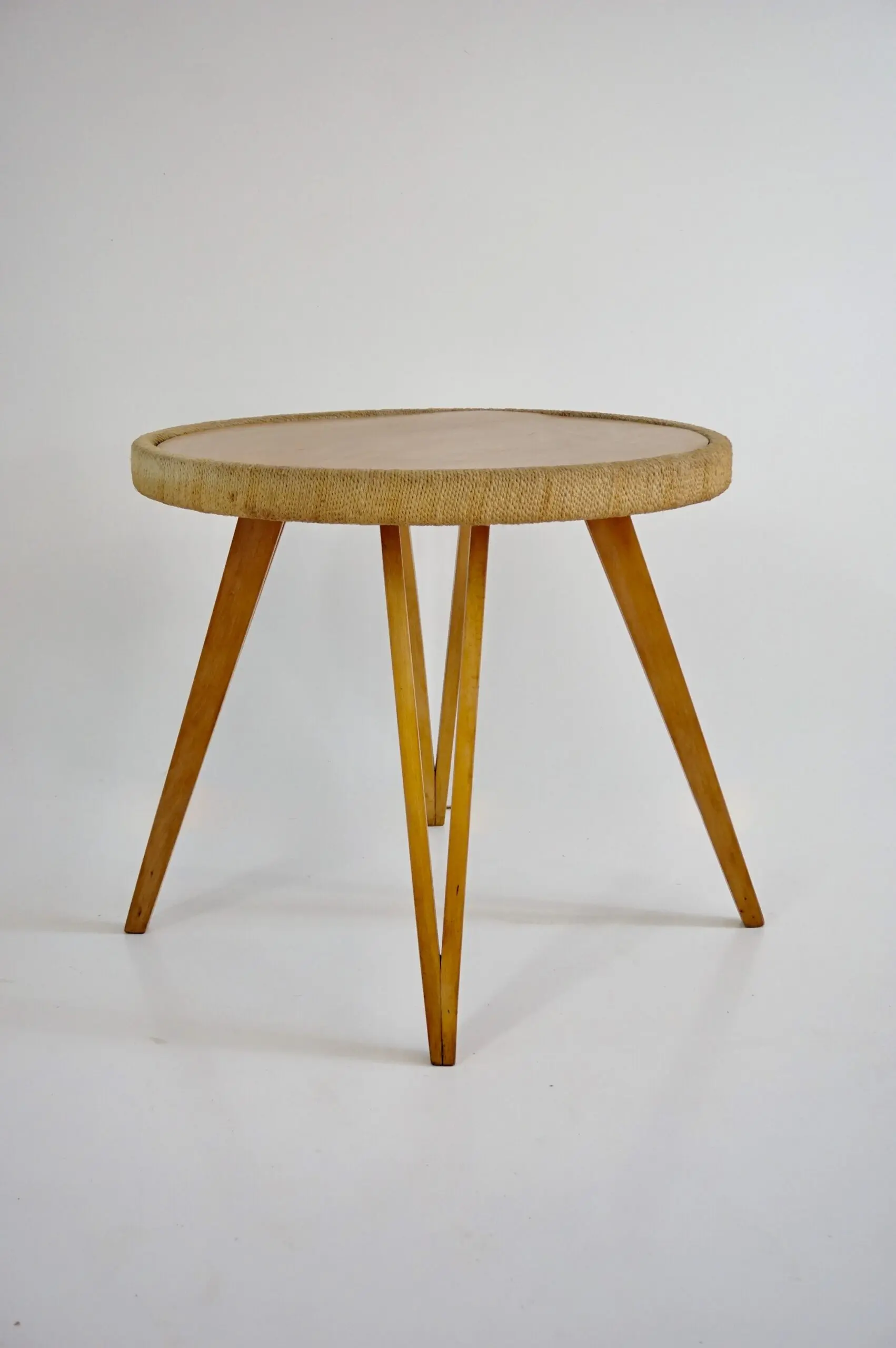 Augusto Romano round beech and straw  coffee table, 1948 — Augusto Romano
