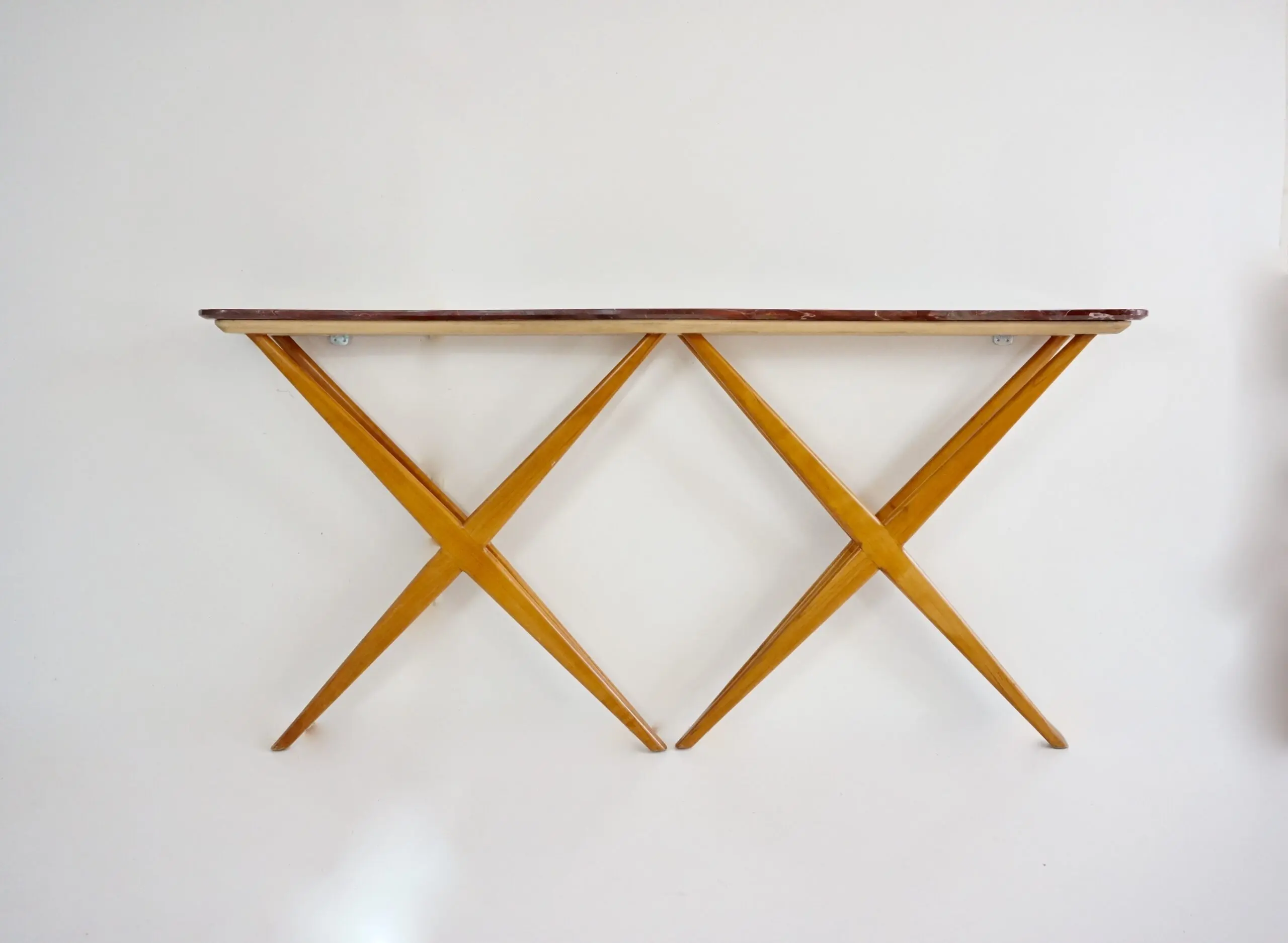 large Studio B.B.P.R. walnut and red  marble top console, double X shaped, 1944 — photo 6