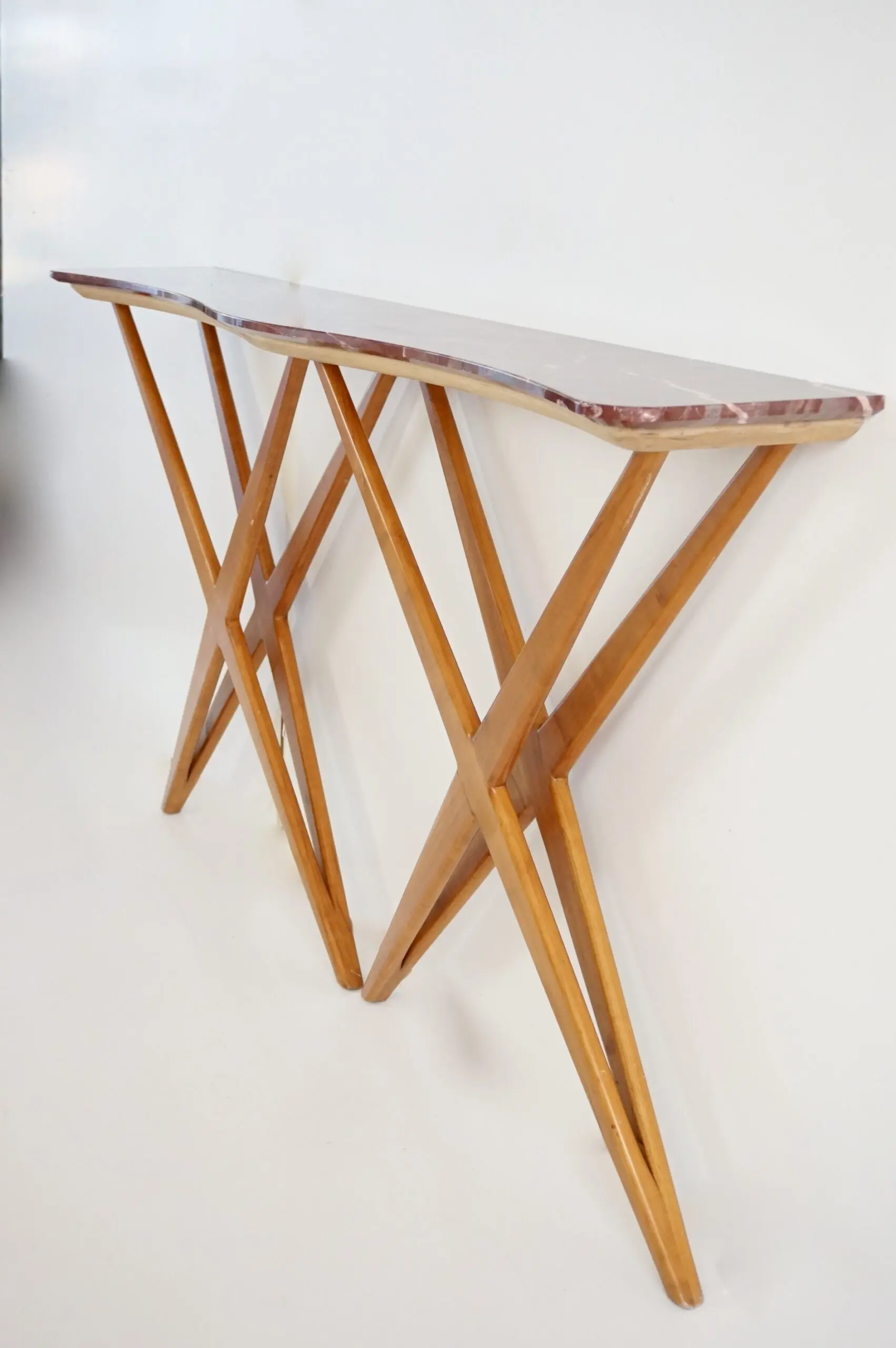 large Studio B.B.P.R. walnut and red  marble top console, double X shaped, 1944 — photo 11