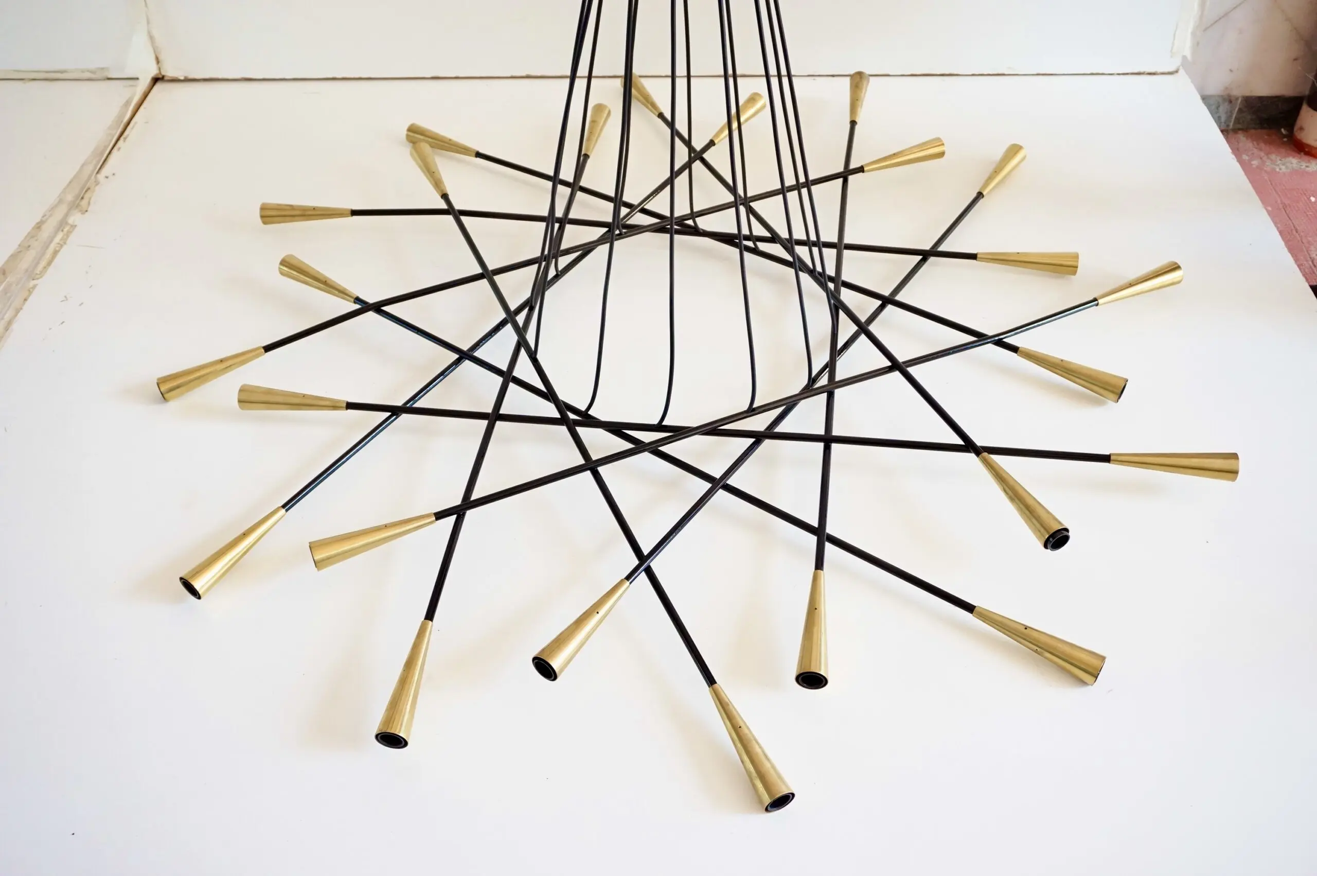 Stilnovo large 24 lights-arms brass ceiling lamp chandelier, Shanghai, 1950 — photo 20