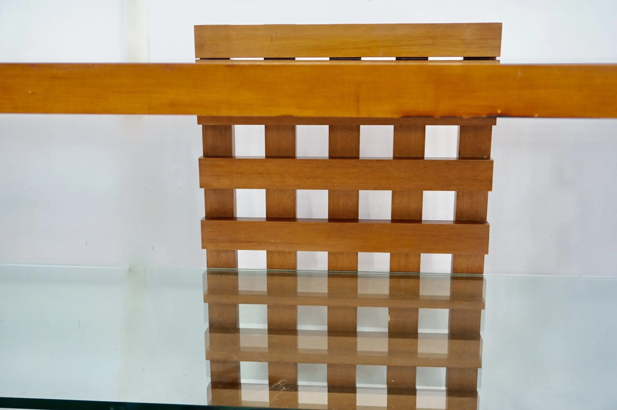 large rationalist bookcase attr. Massimo Vignelli, walnut and glass,1970 — photo 19