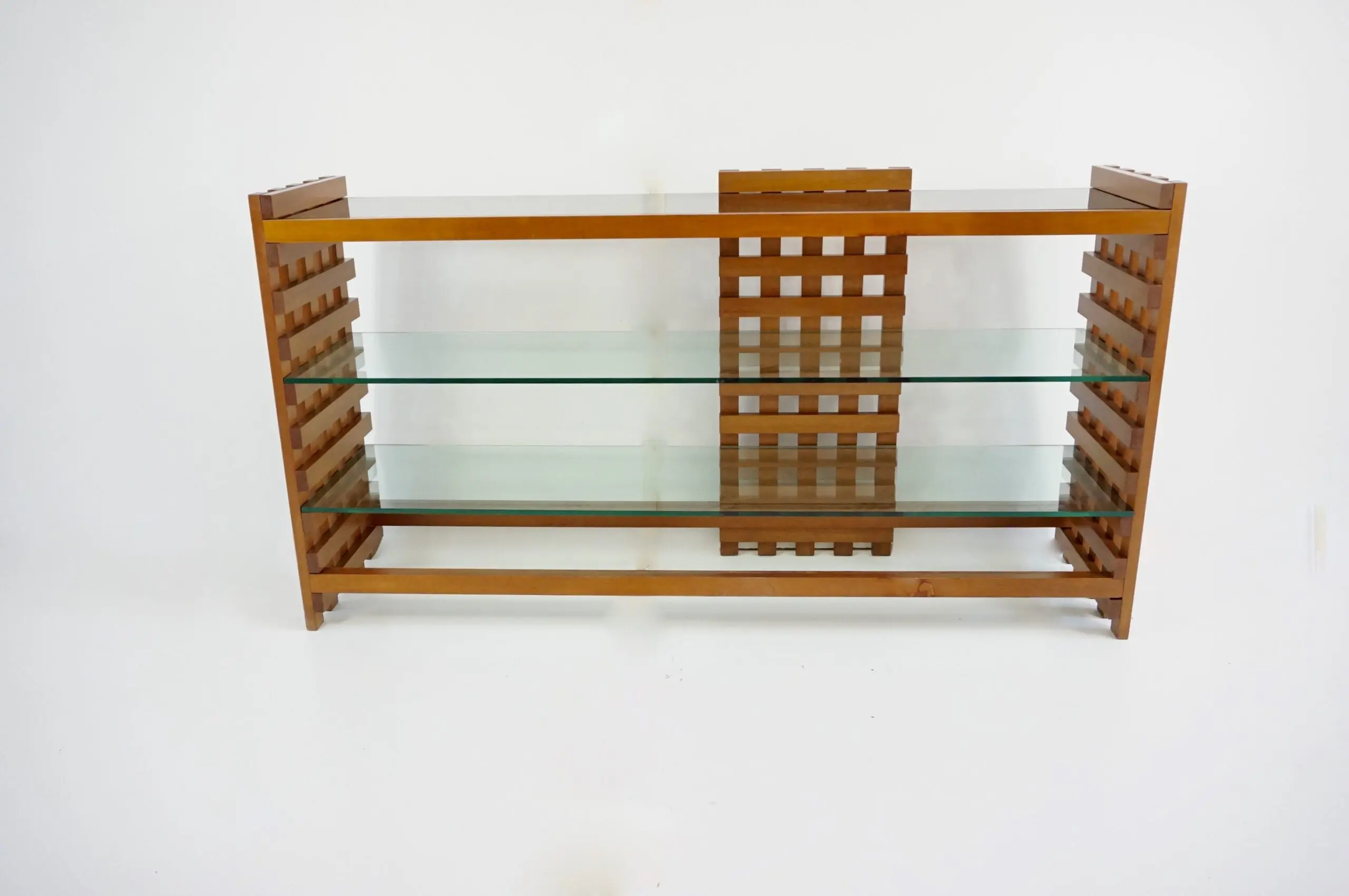 large rationalist bookcase attr. Massimo Vignelli, walnut and glass,1970 — image 3