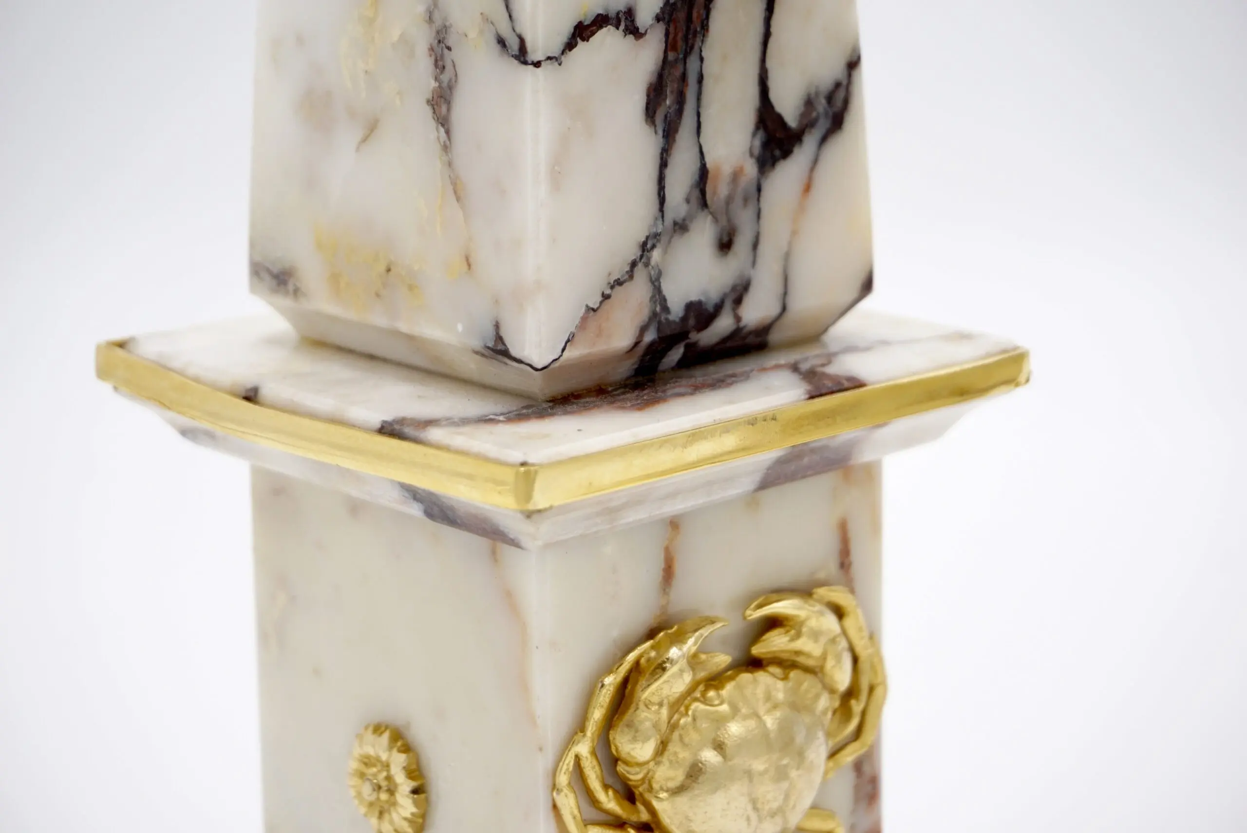 Pair of Breccia Medicea Marble and Bronze Obelisks, "Crabs", Limit.Edition 2018 — photo 7