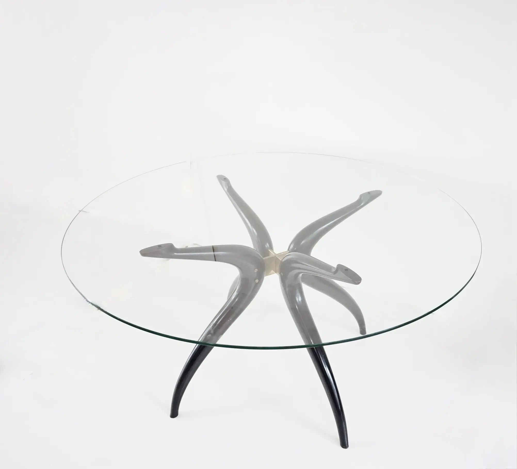 Sculptural round table, follower C.Mollino, lacquered wood, brass and glass, 1945 — photo 4