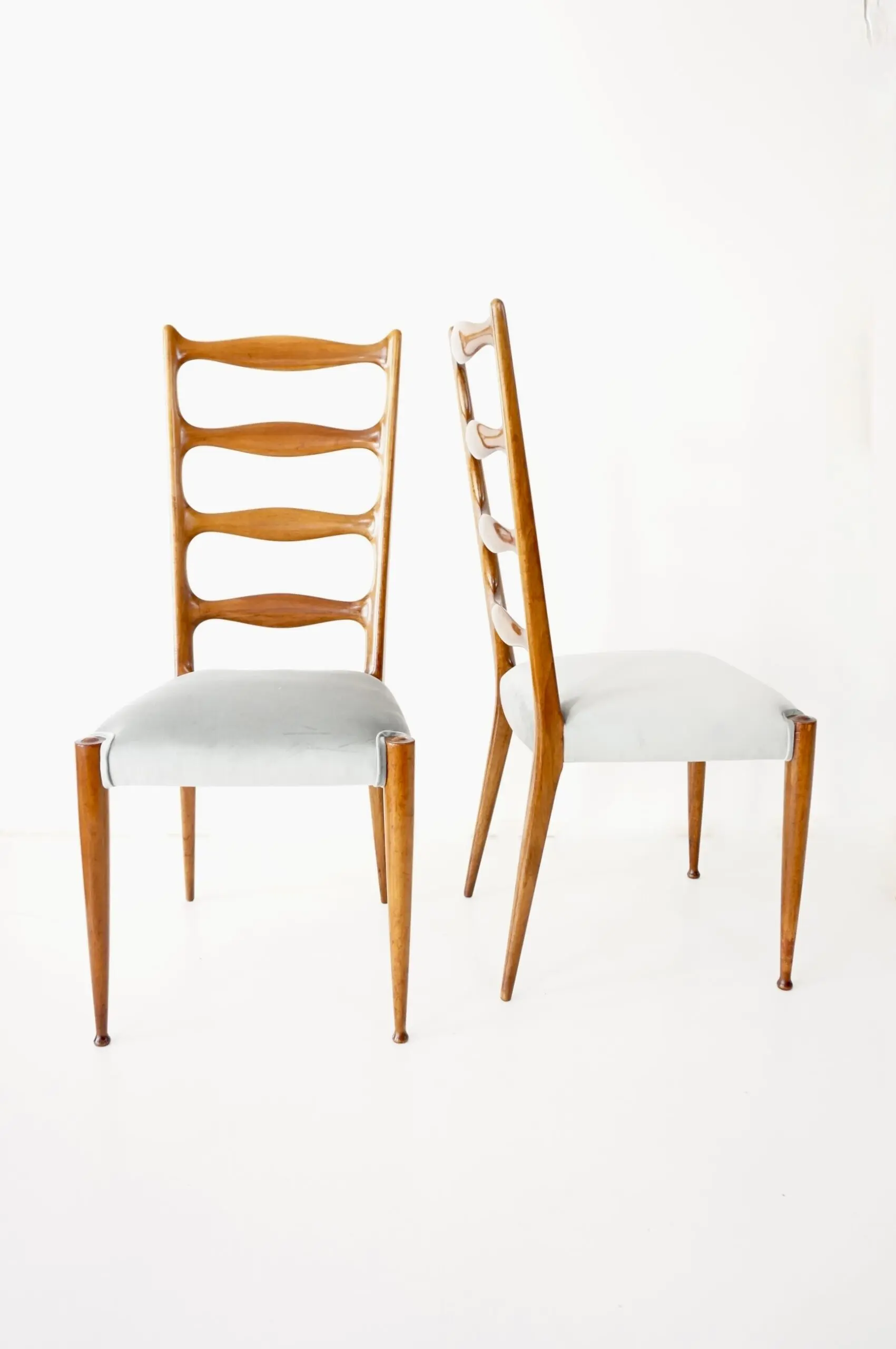 set of 8 Paolo Buffa fine high dining chairs, walnut and velvet ,  1950 — Serafino Arrighi, Paolo Buffa