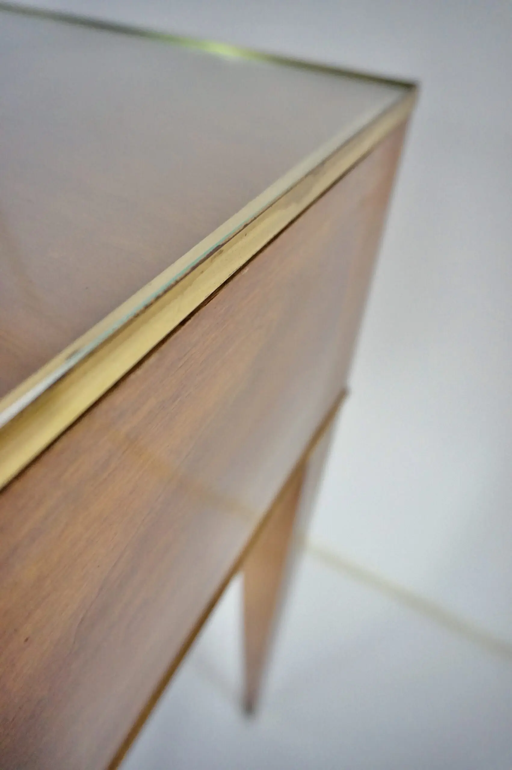 Fine Gio Ponti large unique console table, four drawers, cherrywood, brass, 1955 — photo 11