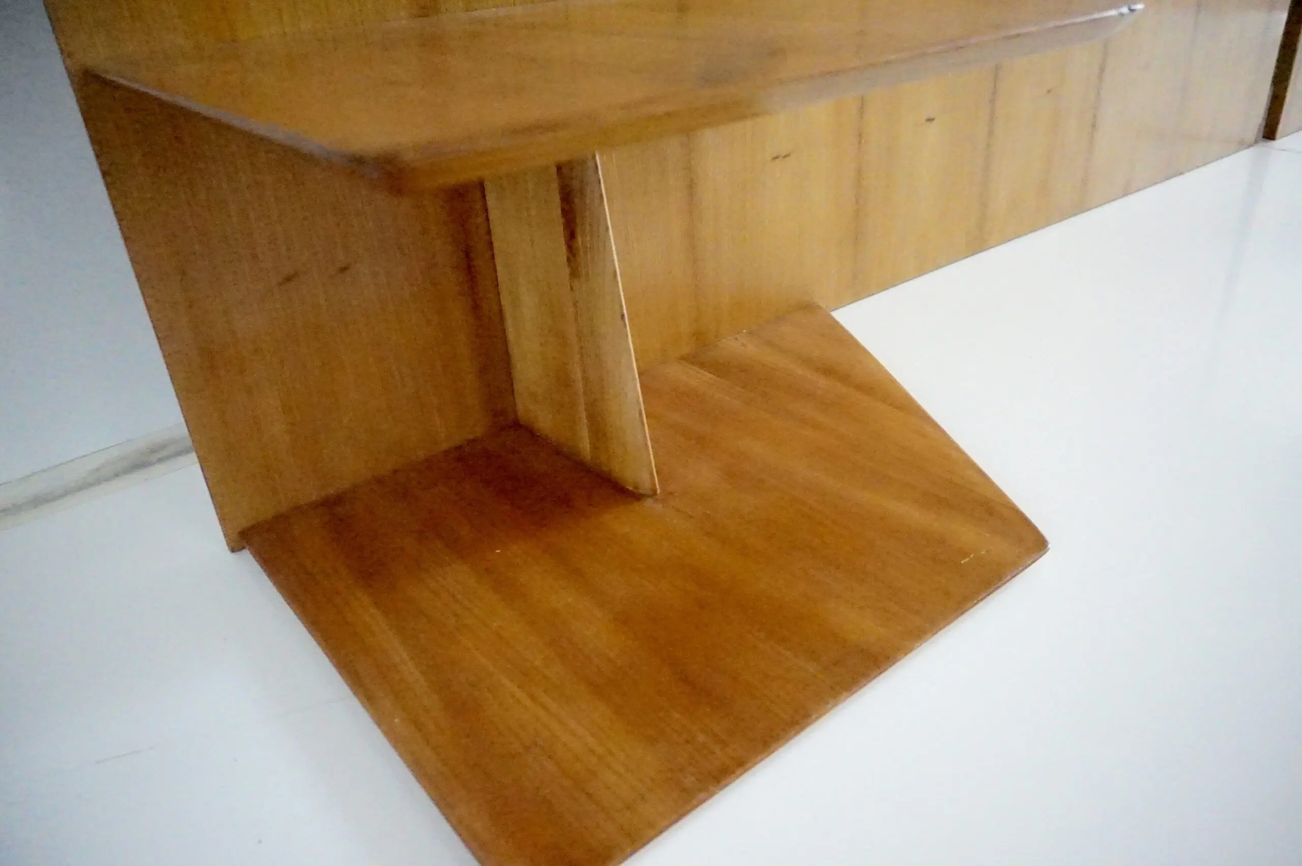 Gio Ponti pair of rare elm wood Headboards fitted bedside tables, Hotel Royal, 1955 — photo 16