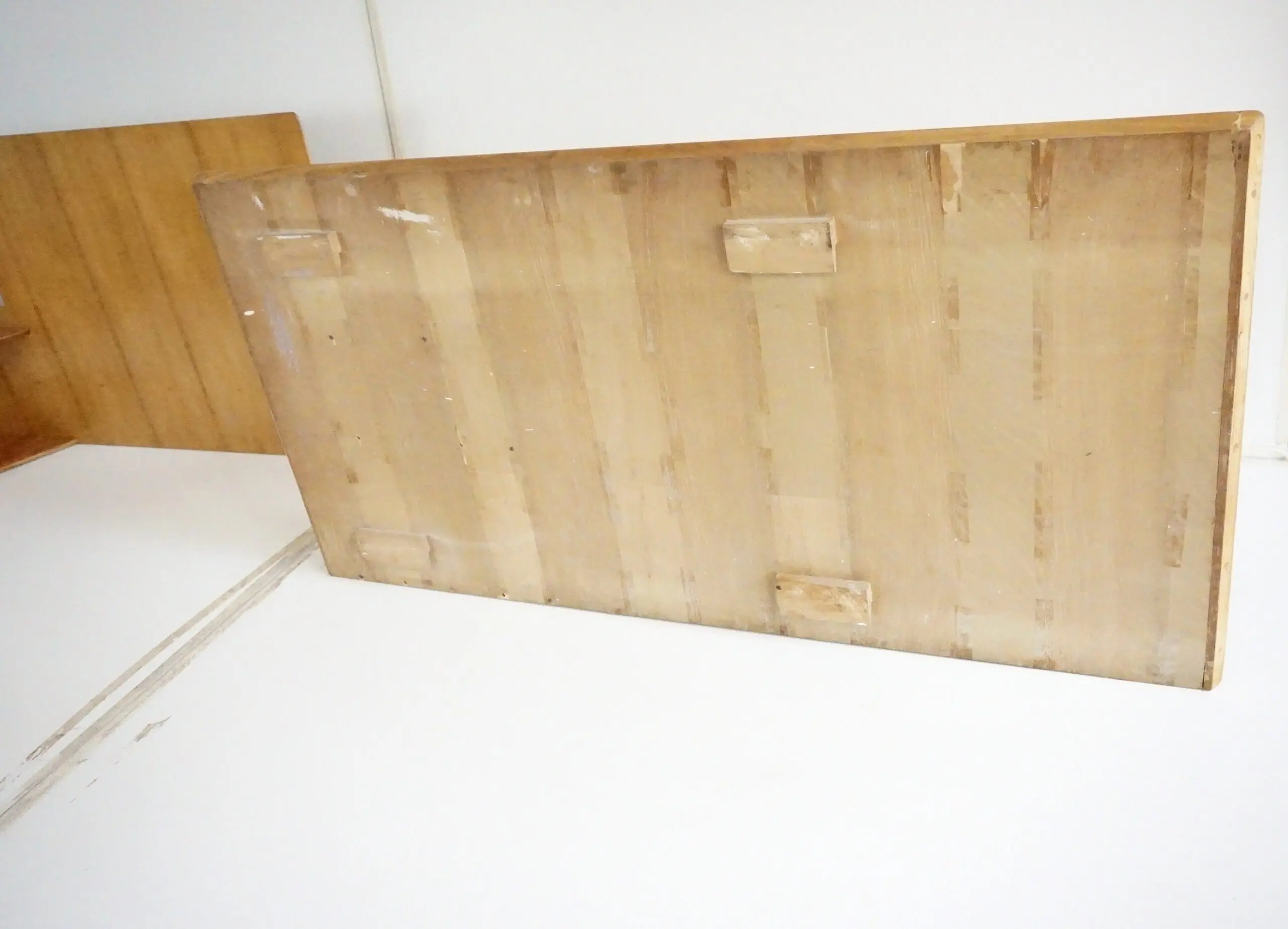 Gio Ponti pair of rare elm wood Headboards fitted bedside tables, Hotel Royal, 1955 — photo 20
