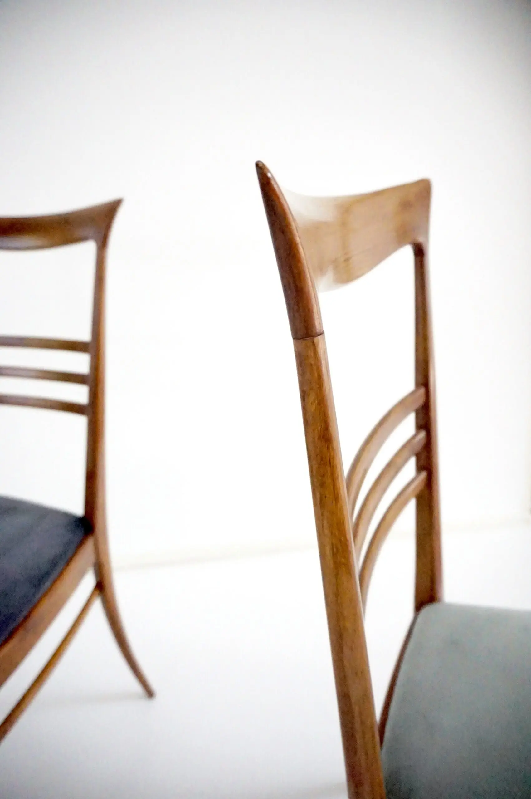 fine set of 6 Melchiorre Bega walnut  and velvet high back dining chairs, 1950 — photo 7