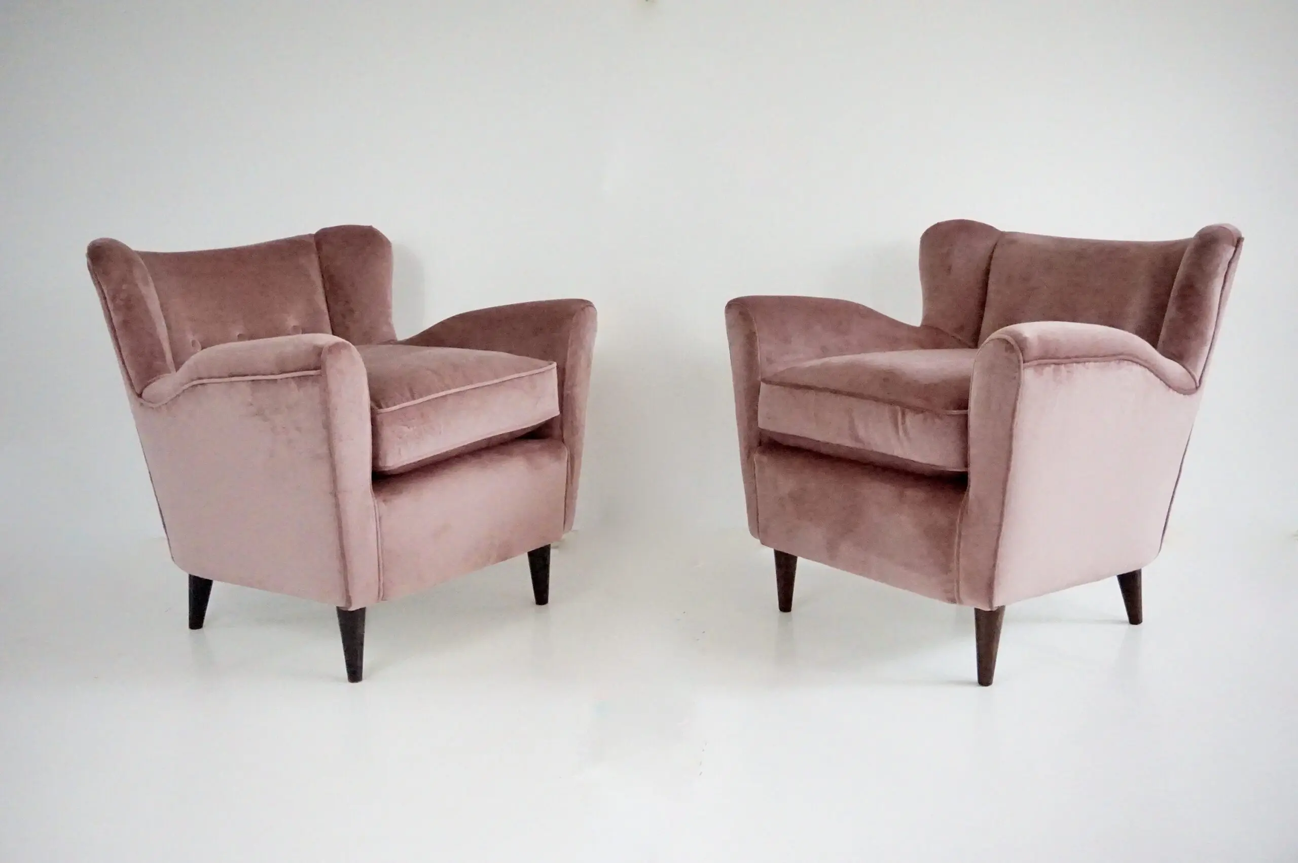pair of fine Maurizio Tempestini old rose  velvet armchairs, Florence, 1938 — photo 5