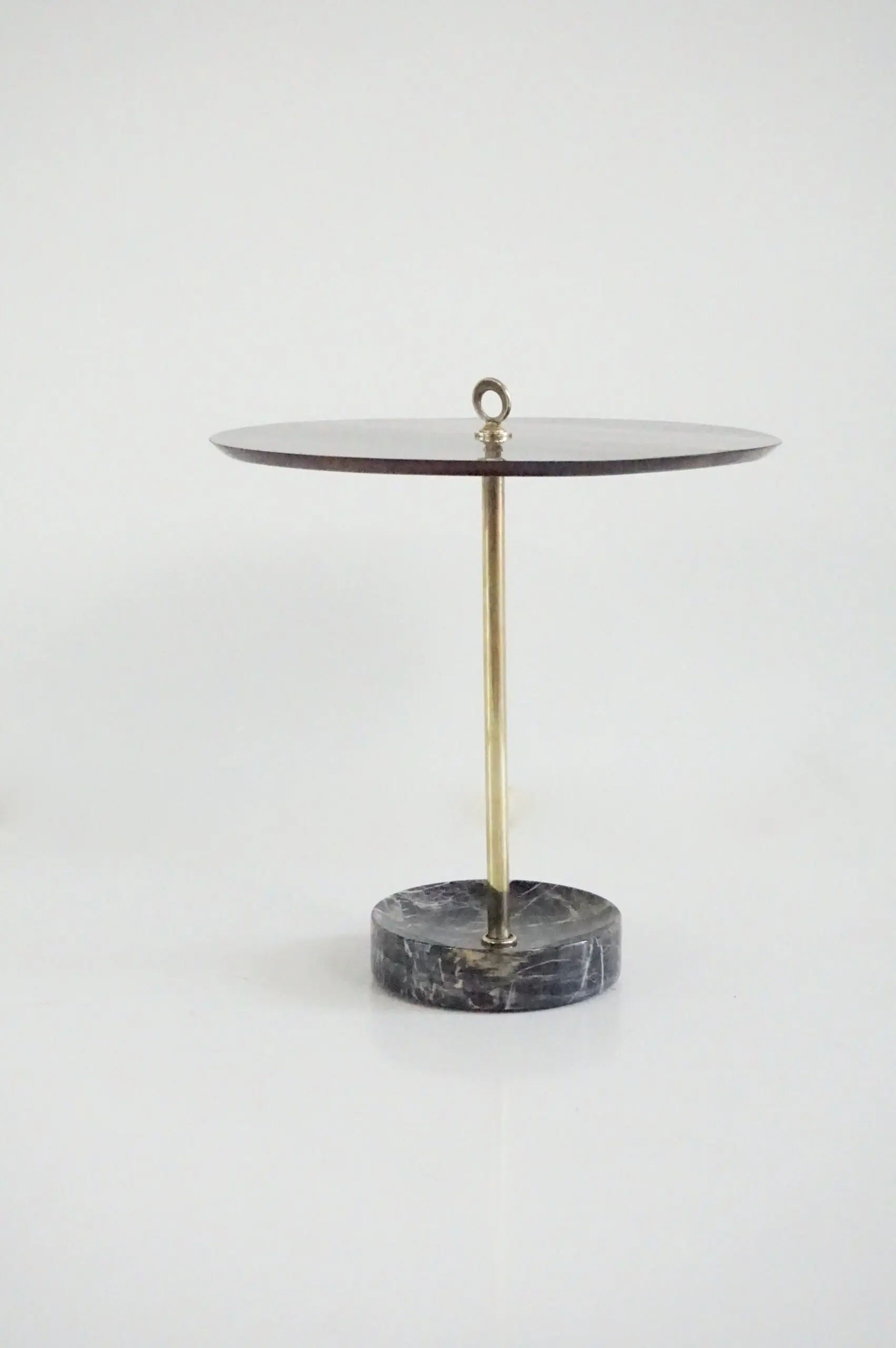 round  gueridon side table brass, marble and walnut, C6, Lorenzo Ciompi, 2025 — photo 6