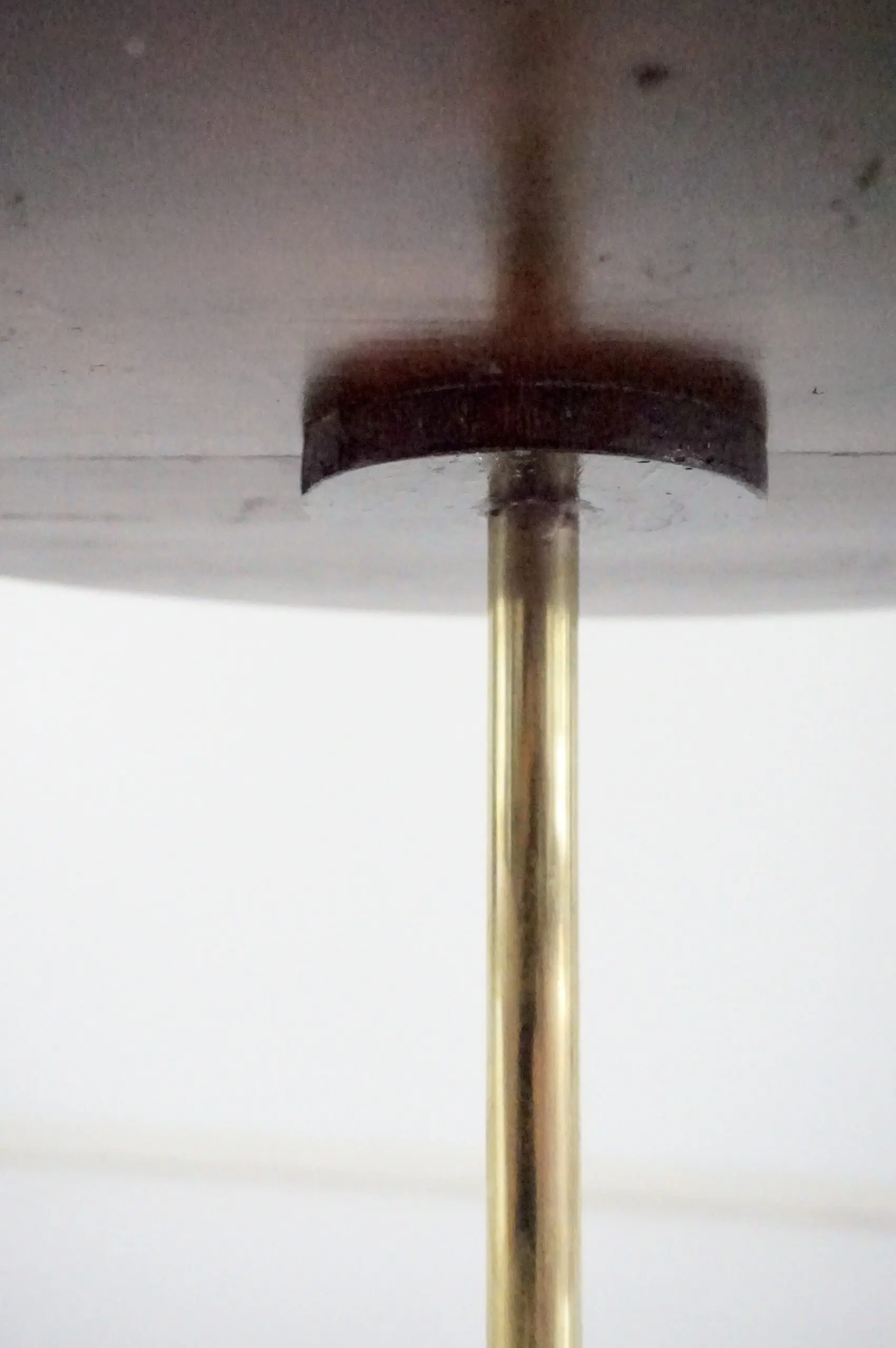 round  gueridon side table brass, marble and walnut, C6, Lorenzo Ciompi, 2025 — photo 14
