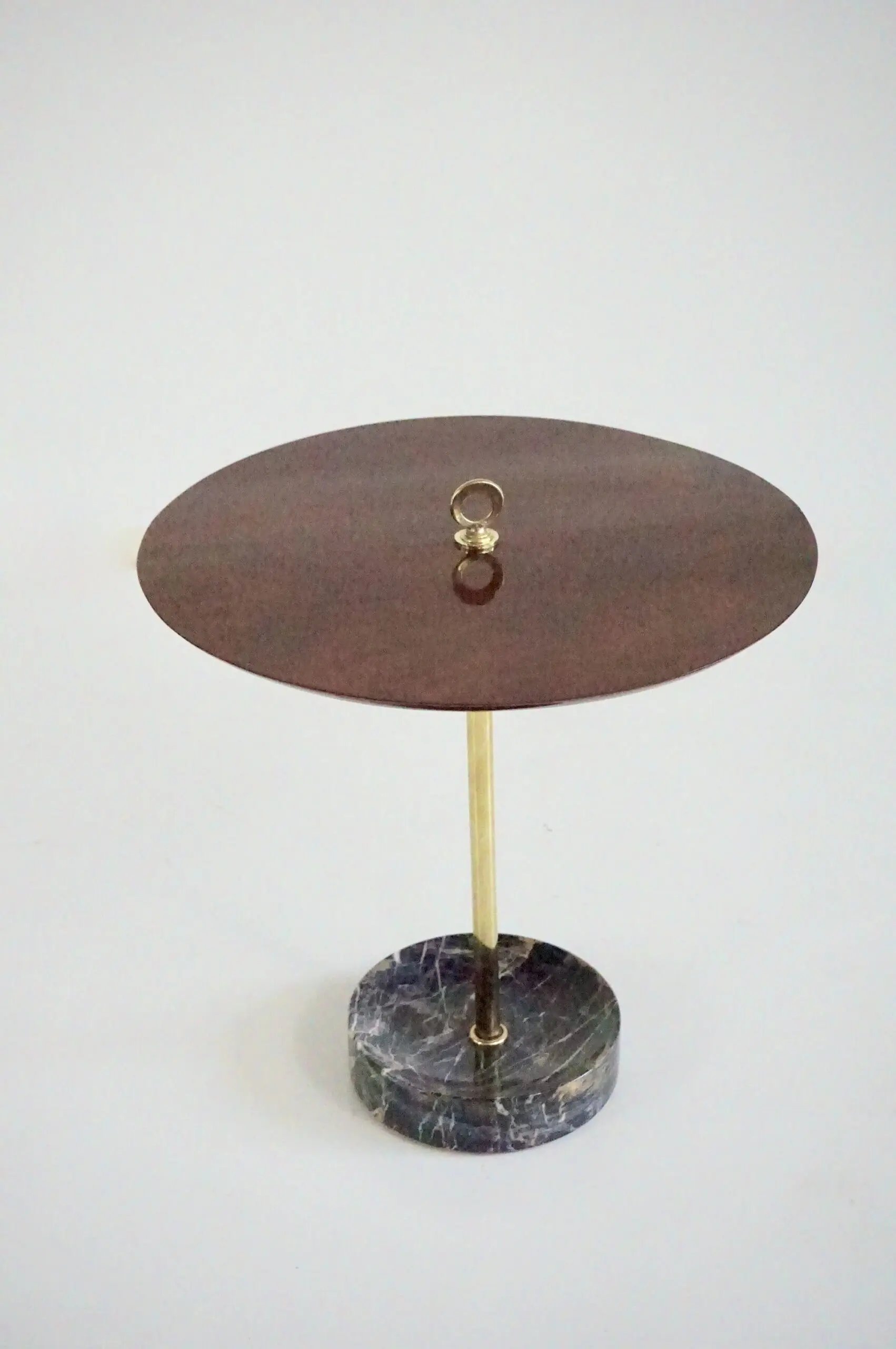 round  gueridon side table brass, marble and walnut, C6, Lorenzo Ciompi, 2025 — photo 5