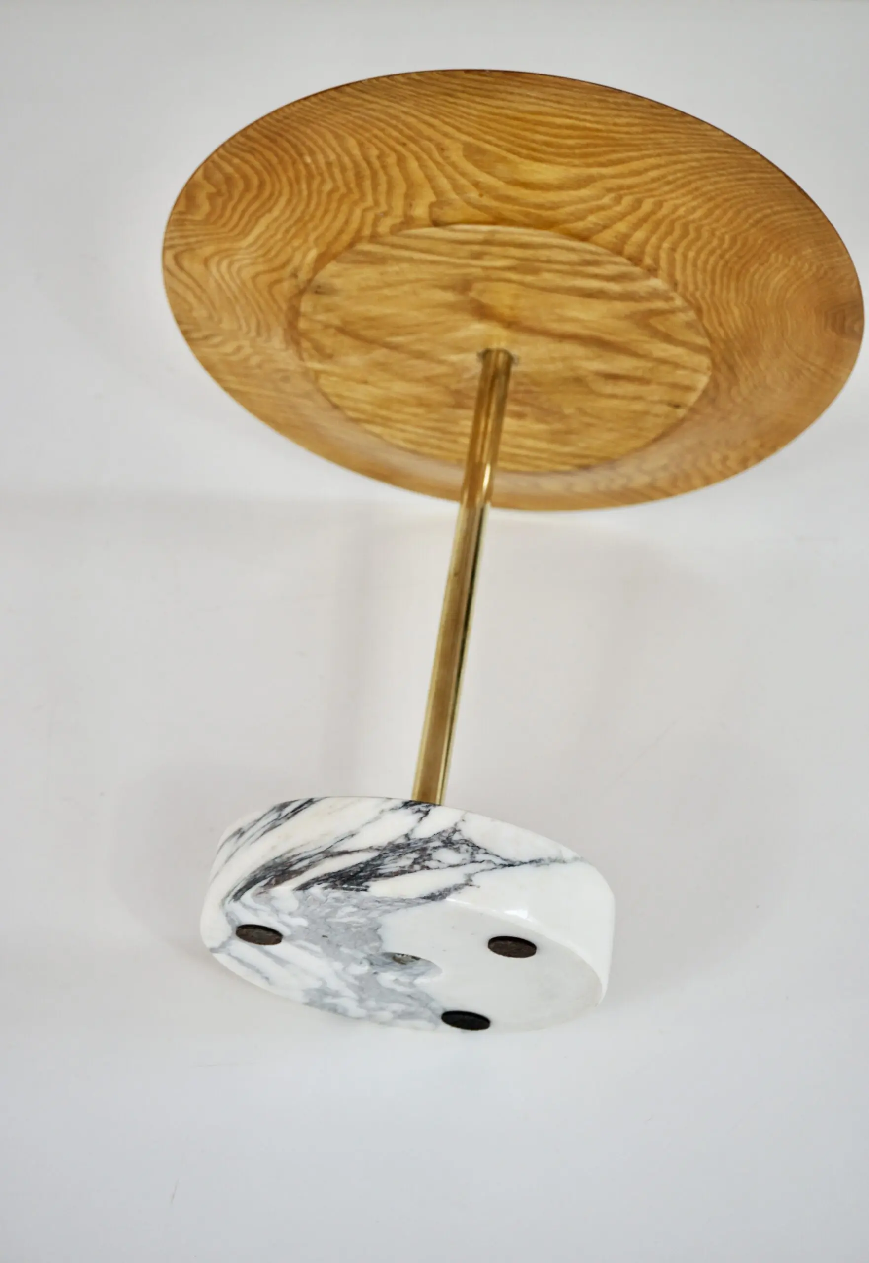 round occasional side table, ash, brass and marble C5 Lorenzo Ciompi, 2025 — photo 10