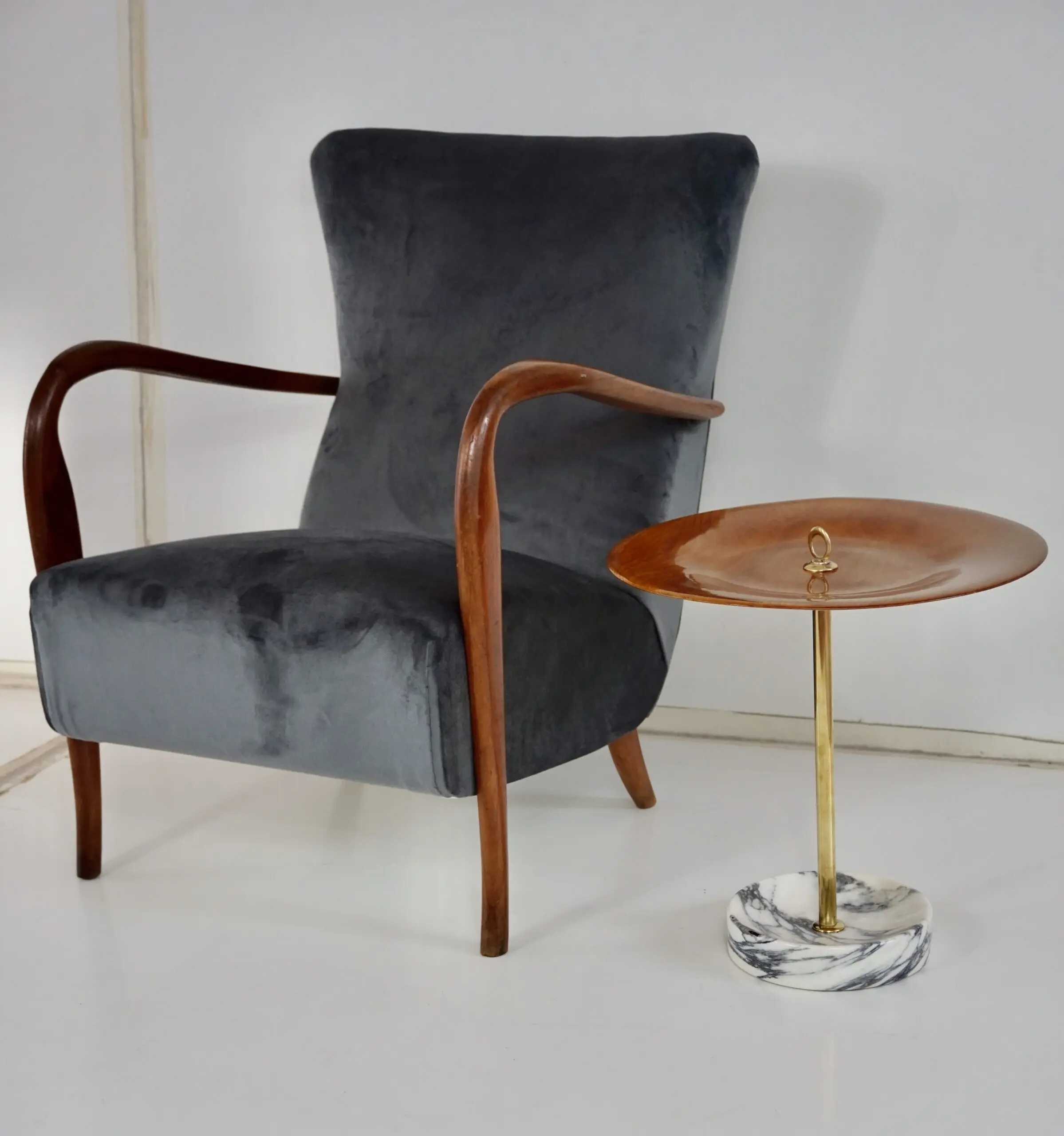 round occasional side table, ash, brass and marble C5 Lorenzo Ciompi, 2025 — photo 9