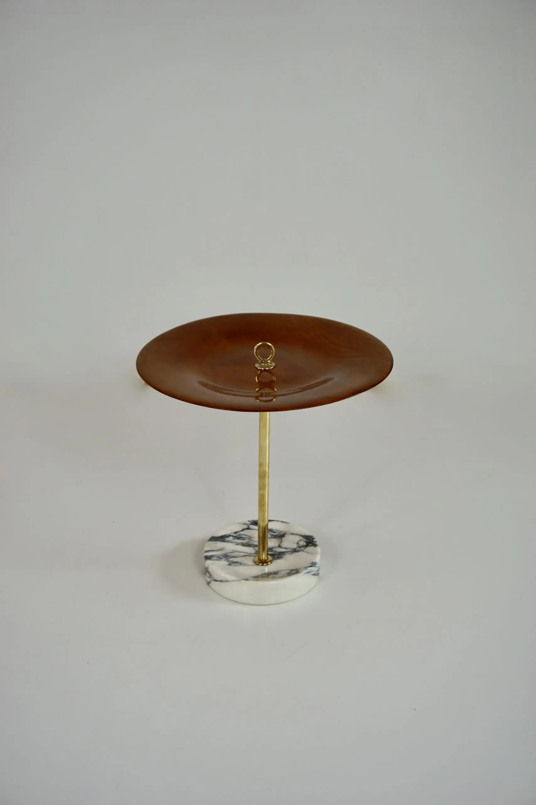 round occasional side table, ash, brass and marble C5 Lorenzo Ciompi, 2025 — photo 5