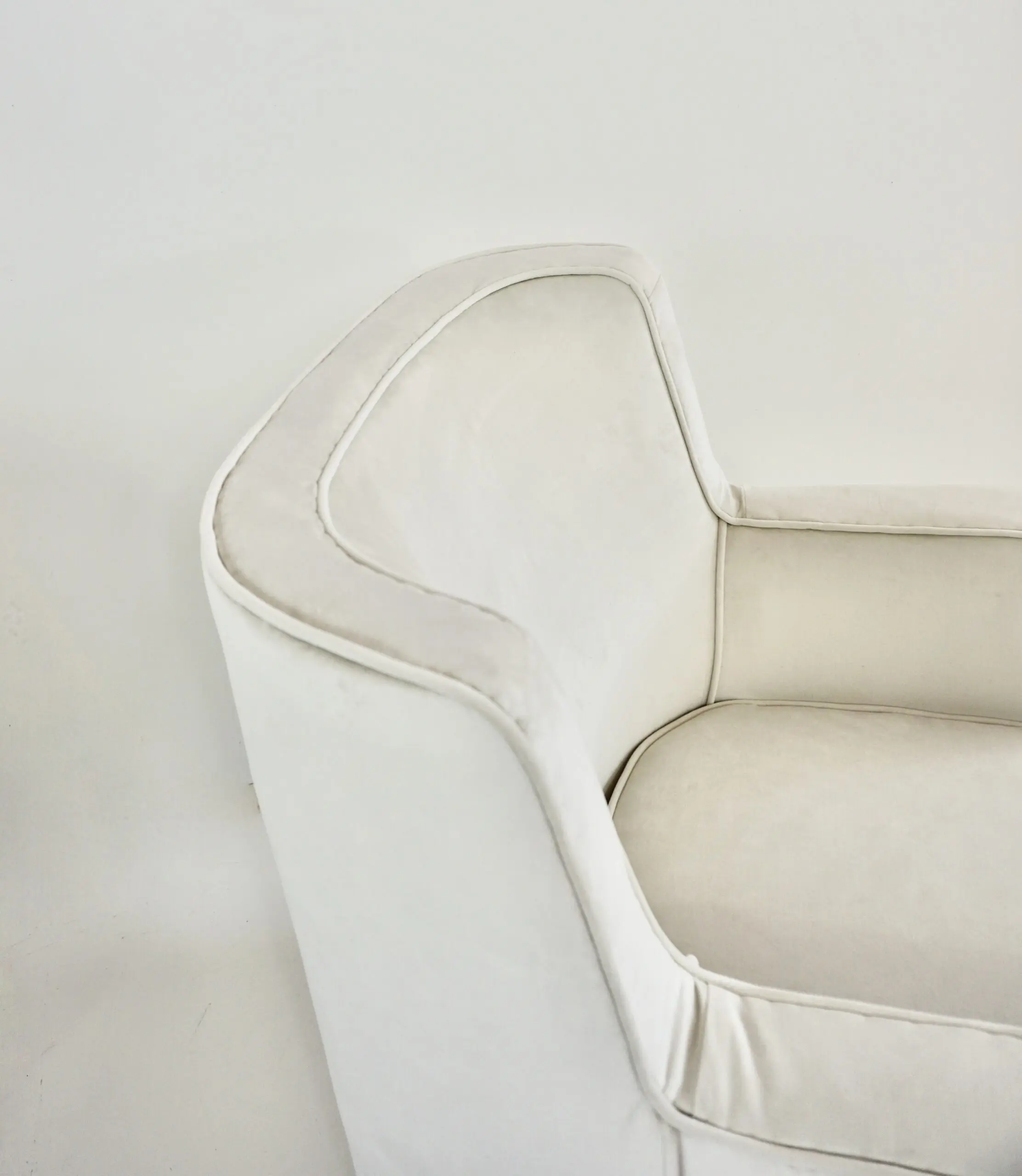 pair of GIO PONTI armchairs white velvet  brass feet for private residence 1955 — photo 10