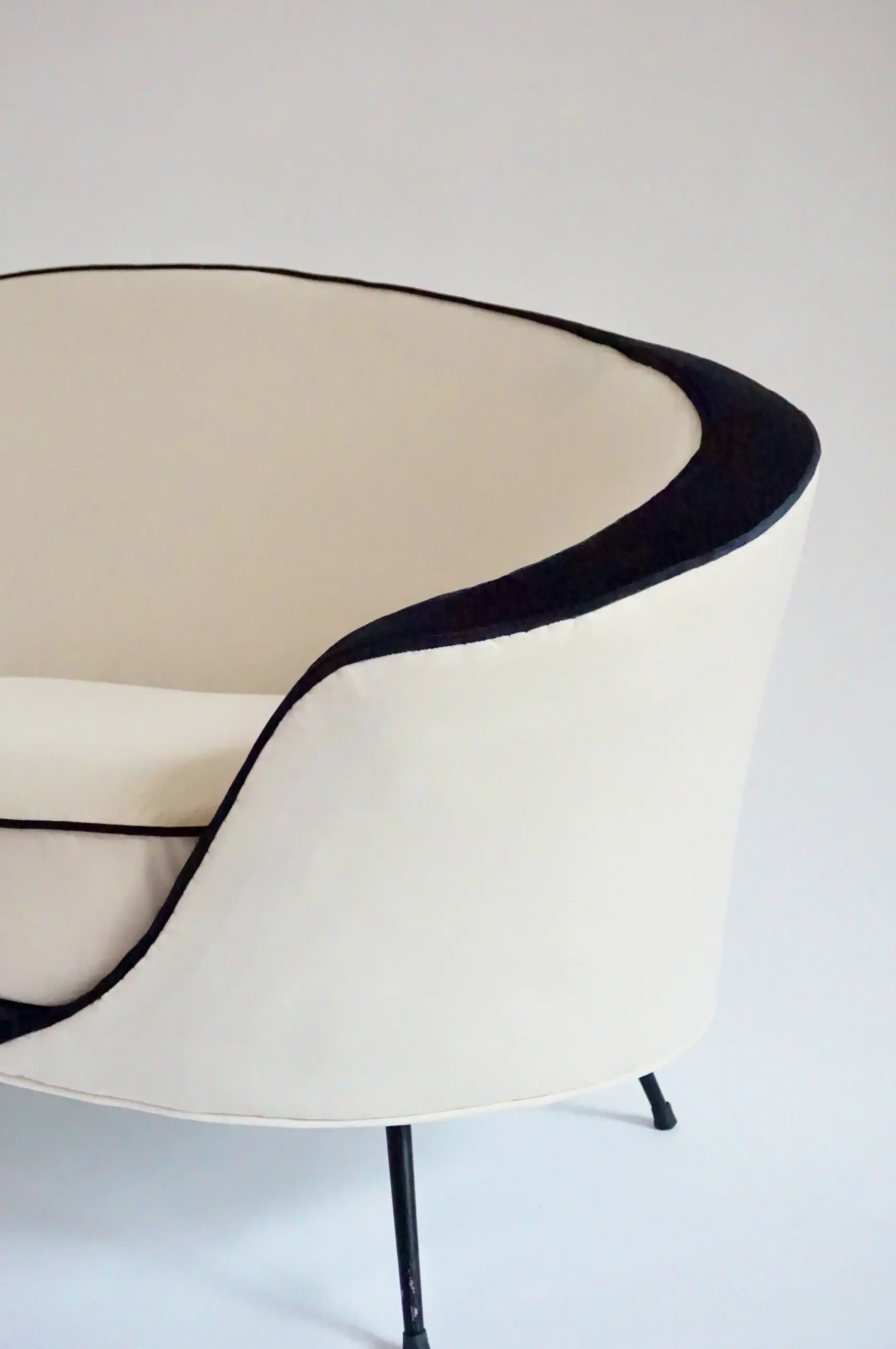 large Ico Parisi 812 three seat sofa, prototype, executed by A. Colombo 1953 — photo 6