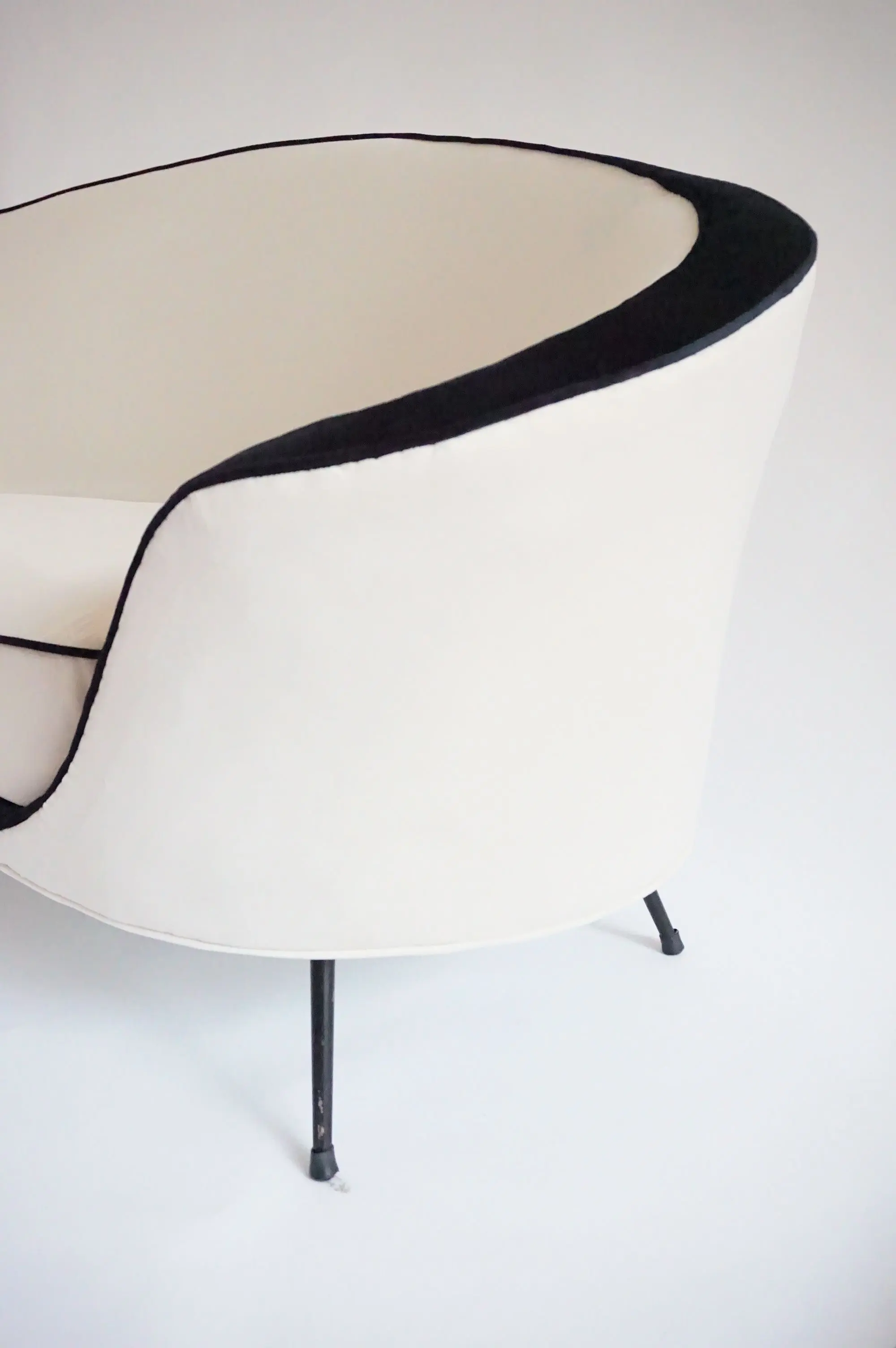 large Ico Parisi 812 three seat sofa, prototype, executed by A. Colombo 1953 — photo 18