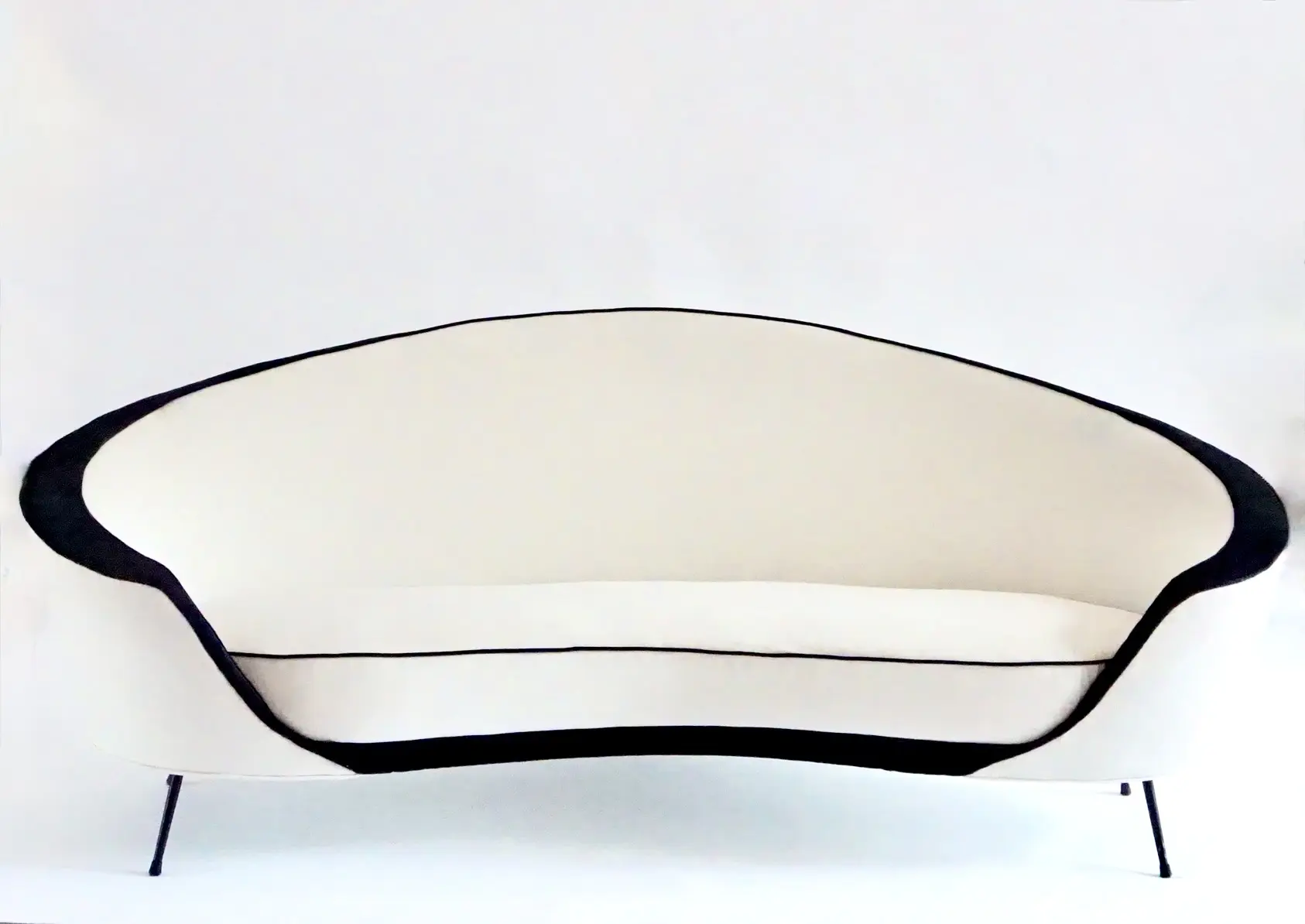 large Ico Parisi 812 three seat sofa, prototype, executed by A. Colombo 1953 — image 2