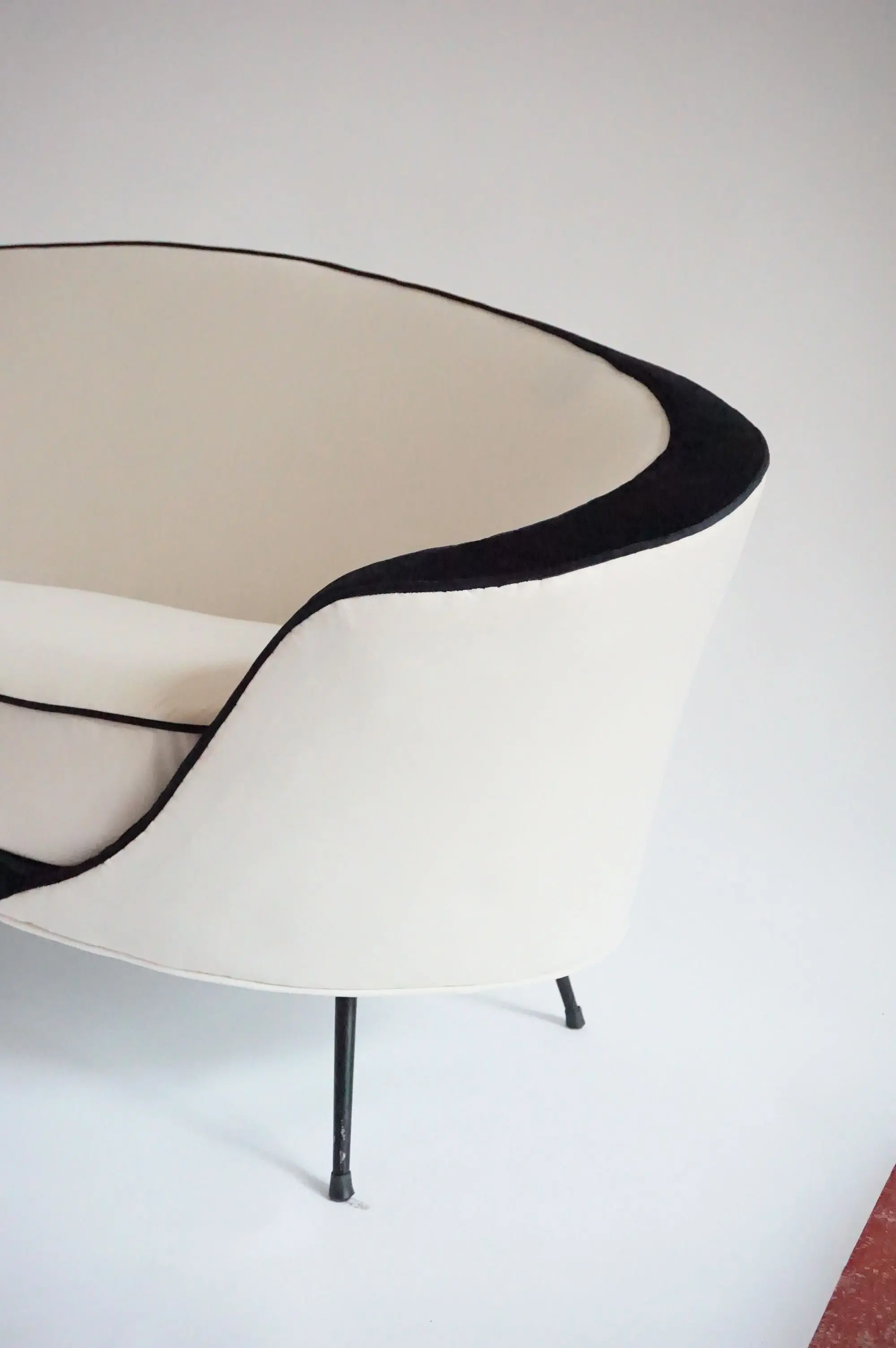 large Ico Parisi 812 three seat sofa, prototype, executed by A. Colombo 1953 — photo 5