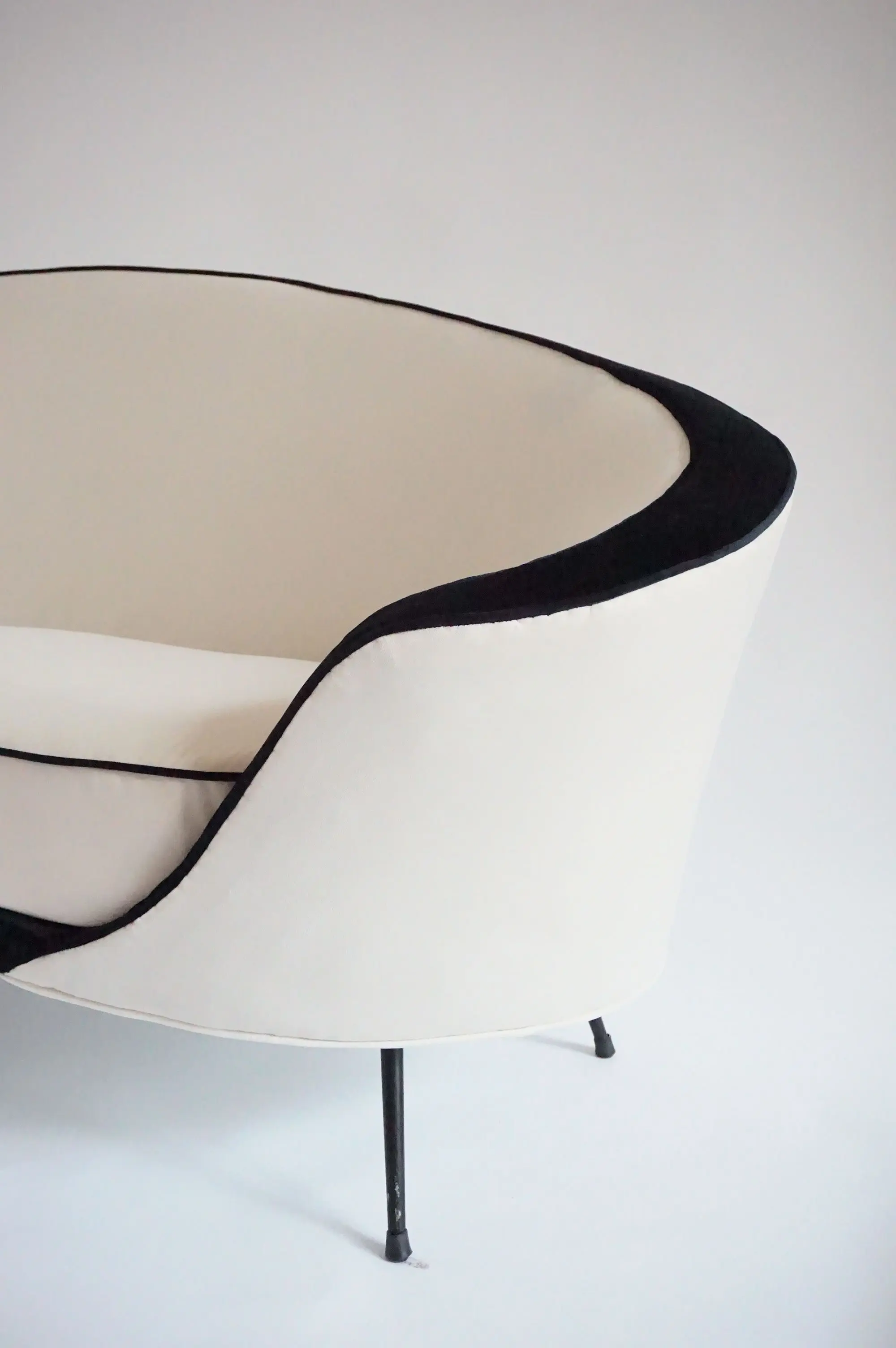 large Ico Parisi 812 three seat sofa, prototype, executed by A. Colombo 1953 — photo 7