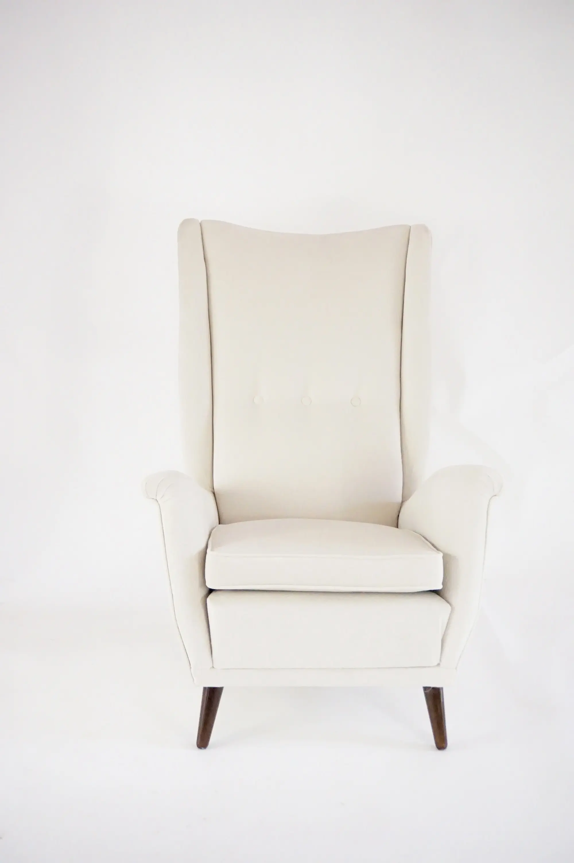 Gio Ponti ivory wingback armchair, model n. 512 by Cassina, 1950 — image 3