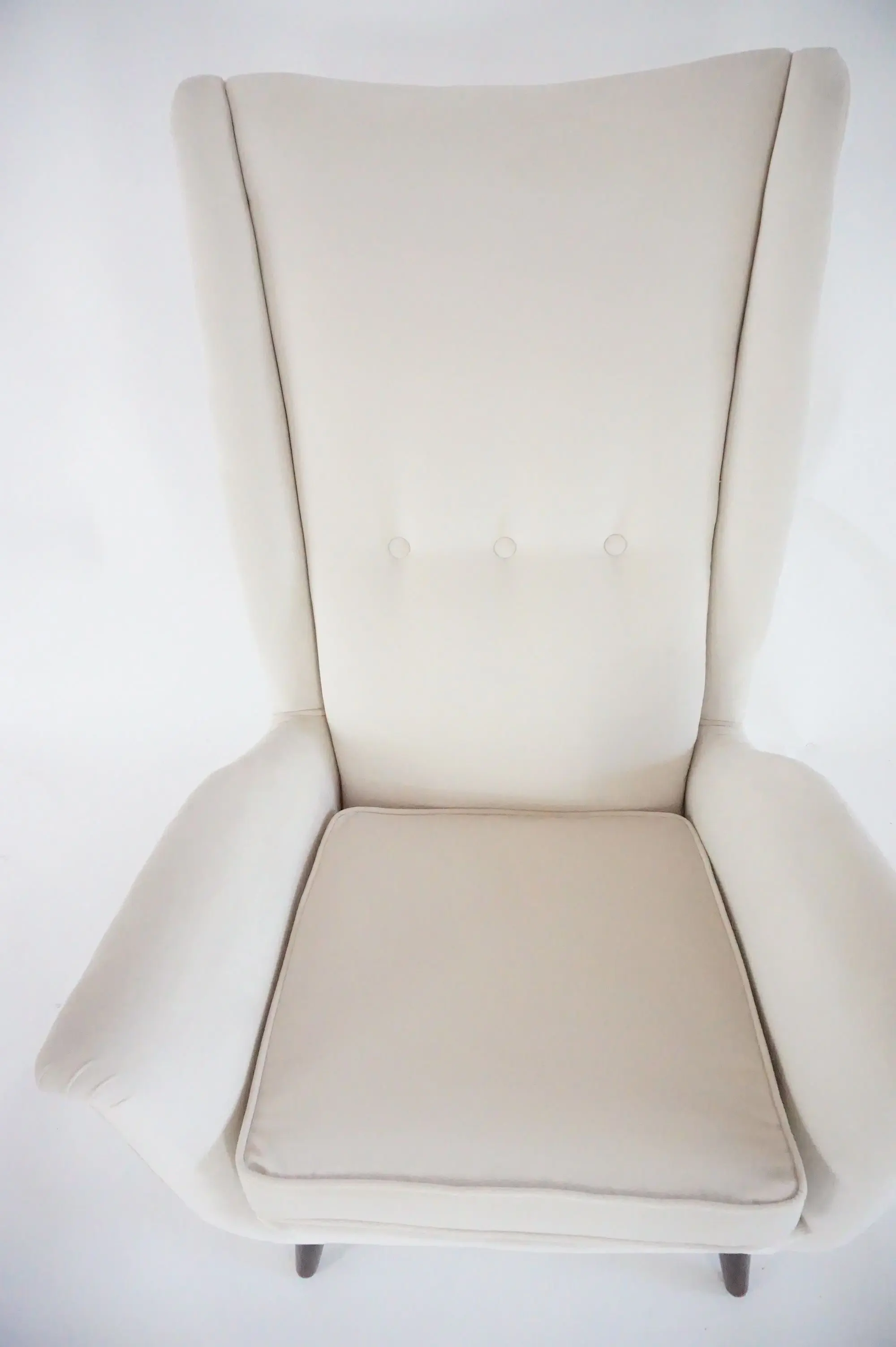 Gio Ponti ivory wingback armchair, model n. 512 by Cassina, 1950 — photo 16
