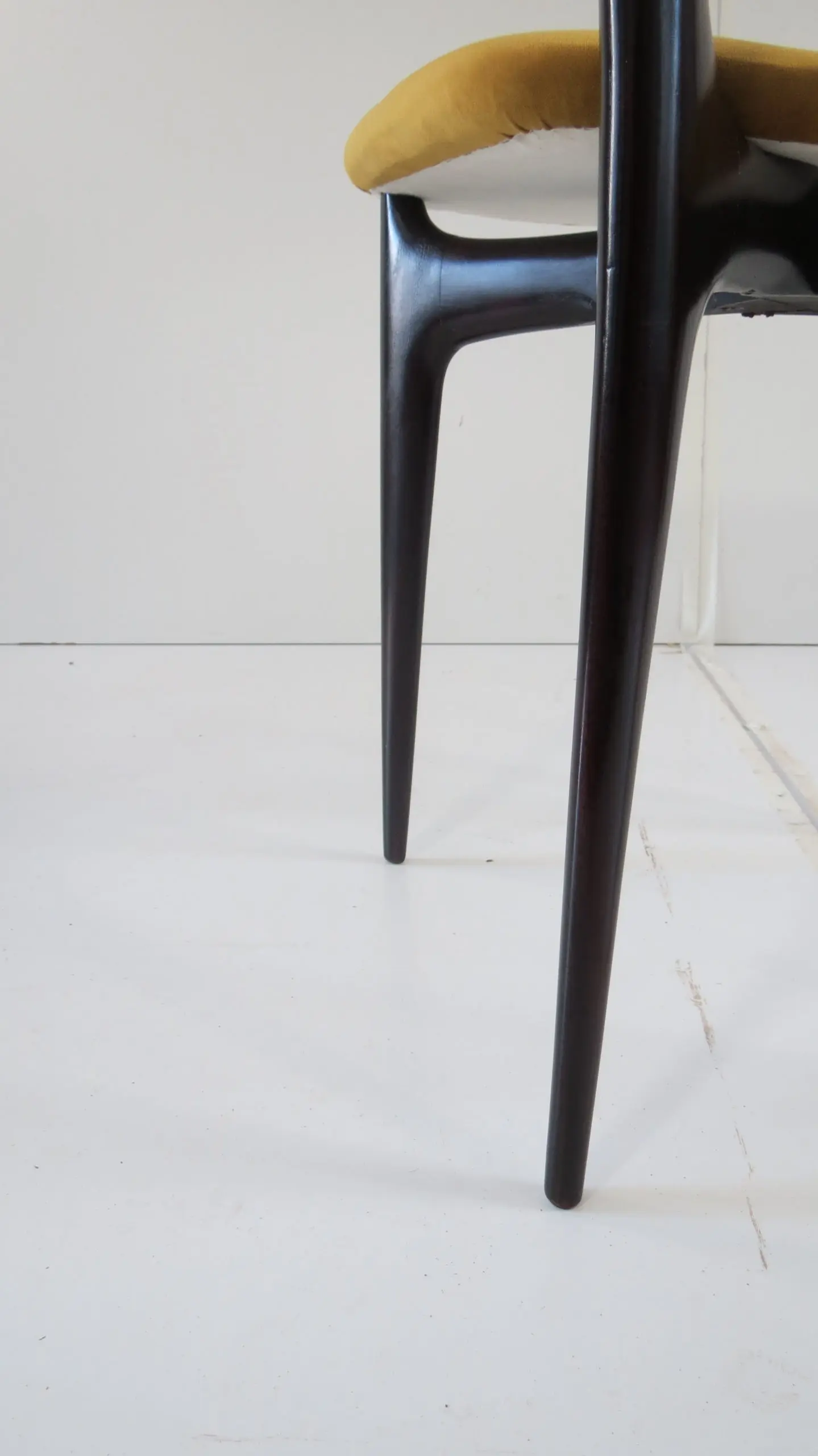 Set of Six Ico and Luisa Parisi Ebonized Dining Chairs by Ariberto Colombo, 1952 — photo 13