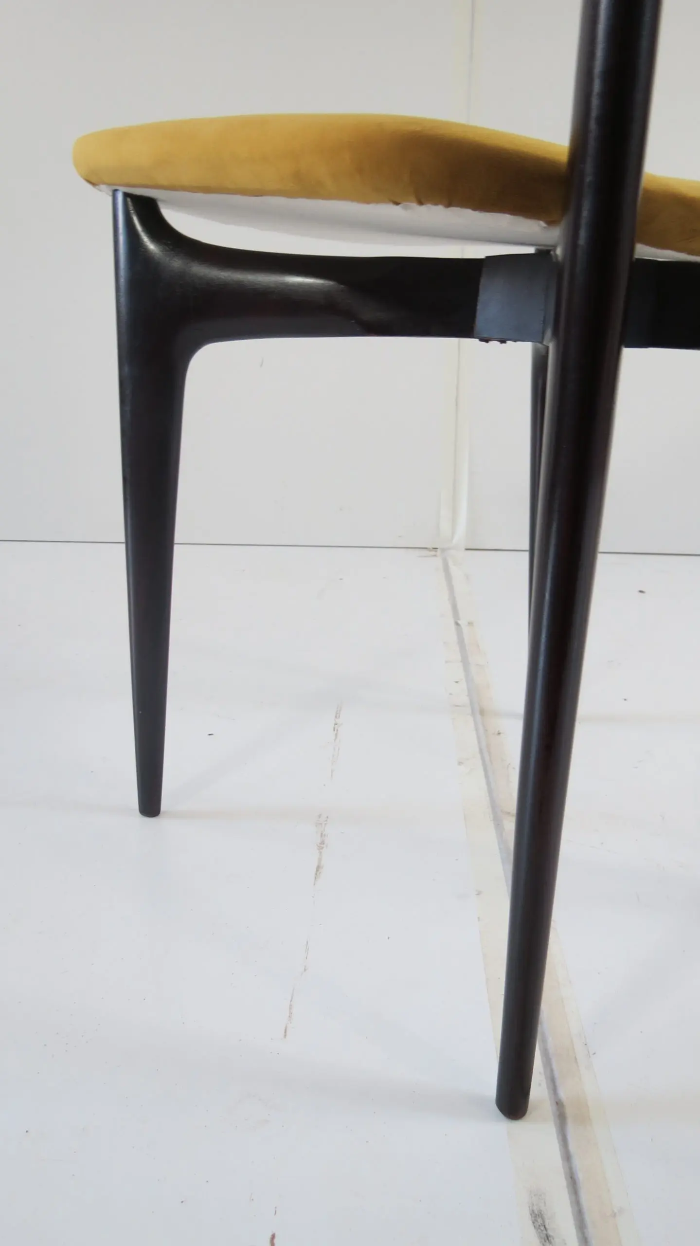 Set of Six Ico and Luisa Parisi Ebonized Dining Chairs by Ariberto Colombo, 1952 — photo 14