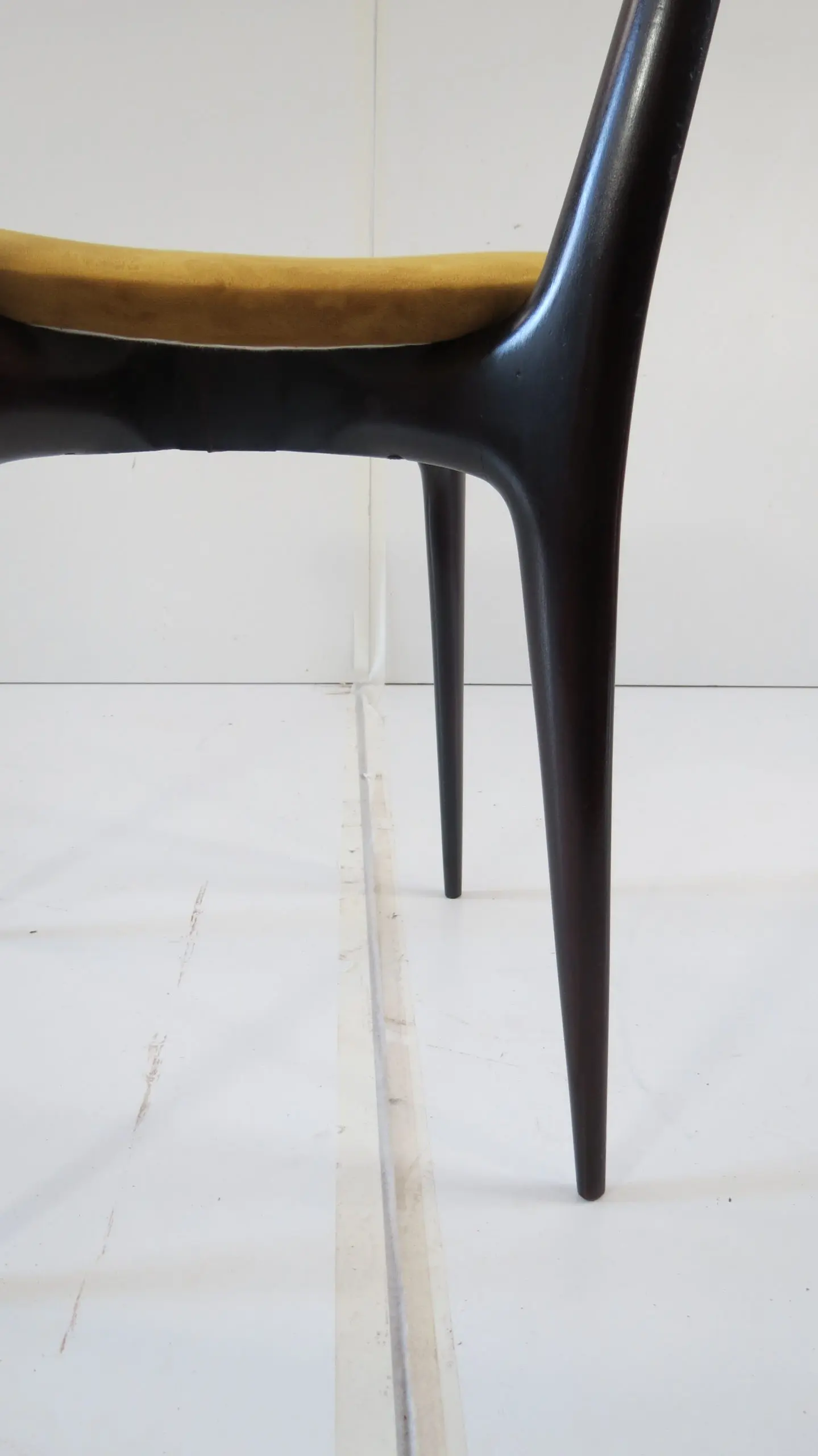Set of Six Ico and Luisa Parisi Ebonized Dining Chairs by Ariberto Colombo, 1952 — photo 12