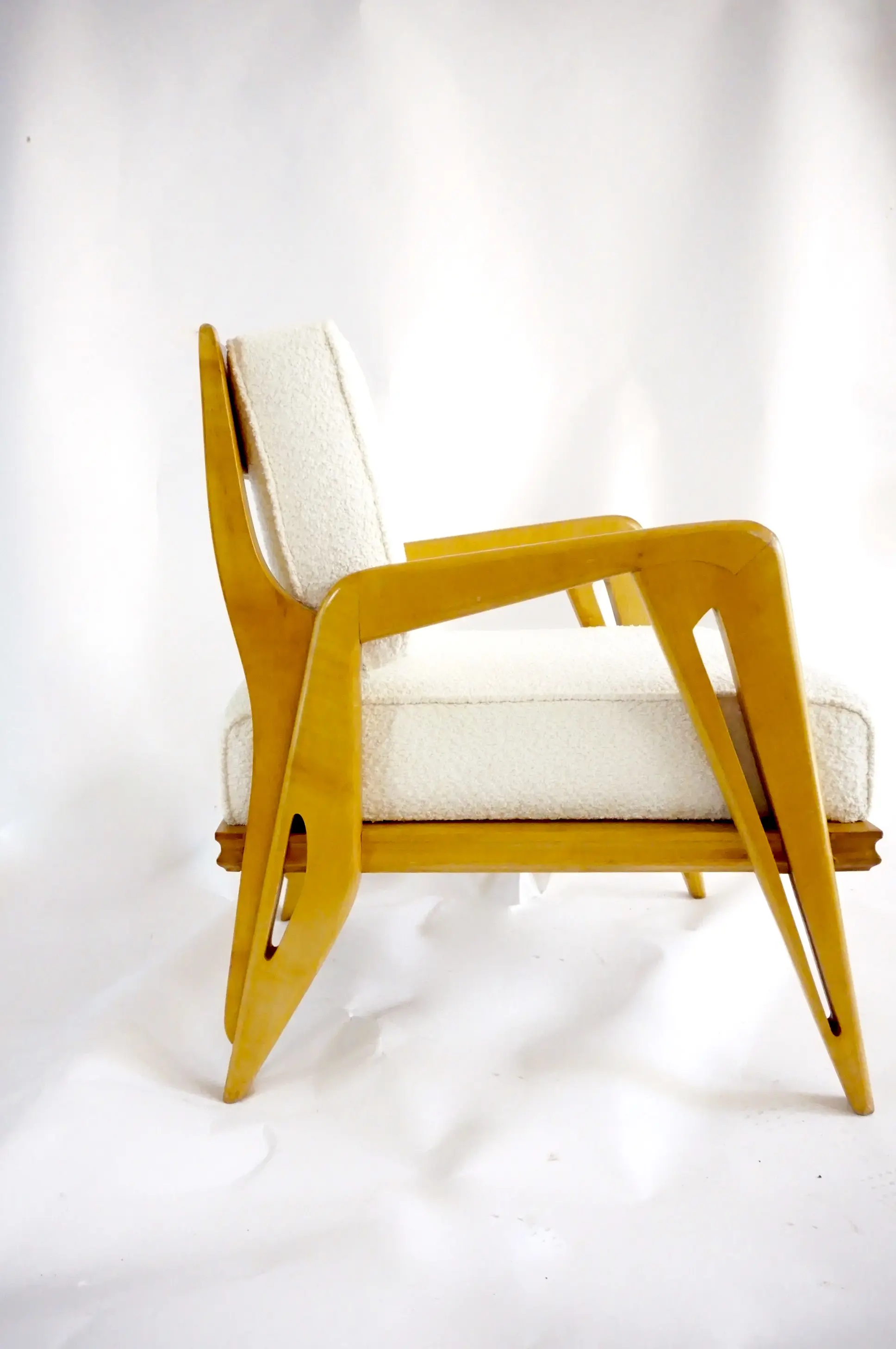 pair of Franco Campo & Carlo Graffi armchairs, ash and bouclè fabric, Turin 1950 — photo 8