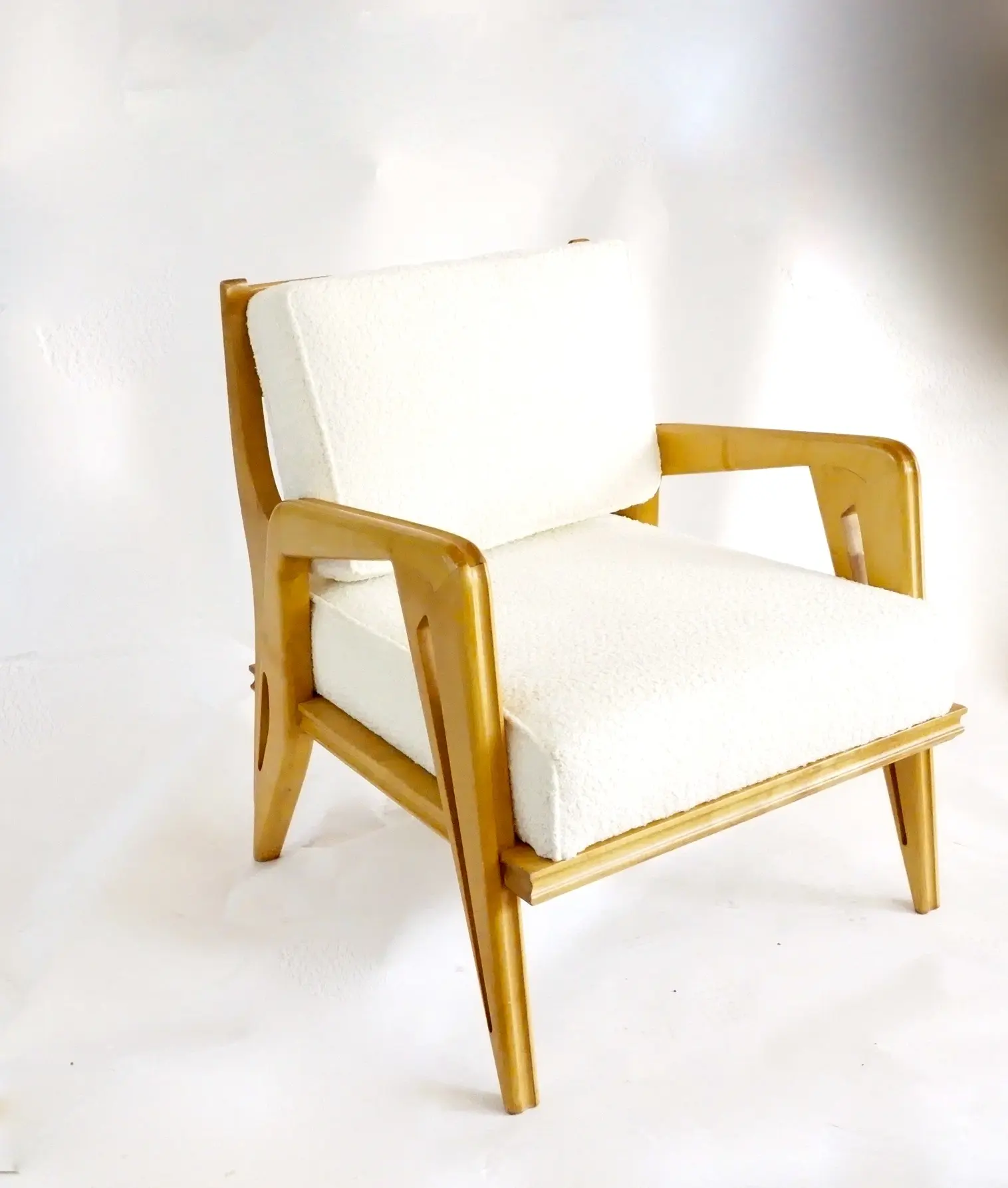 pair of Franco Campo & Carlo Graffi armchairs, ash and bouclè fabric, Turin 1950 — photo 12