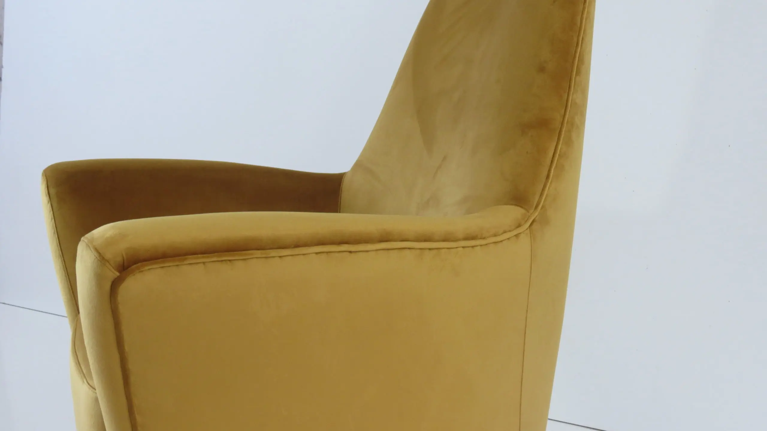 Pair of Rare Gold Ico & Luisa Parisi Armchairs by Isa, 1952 — photo 16