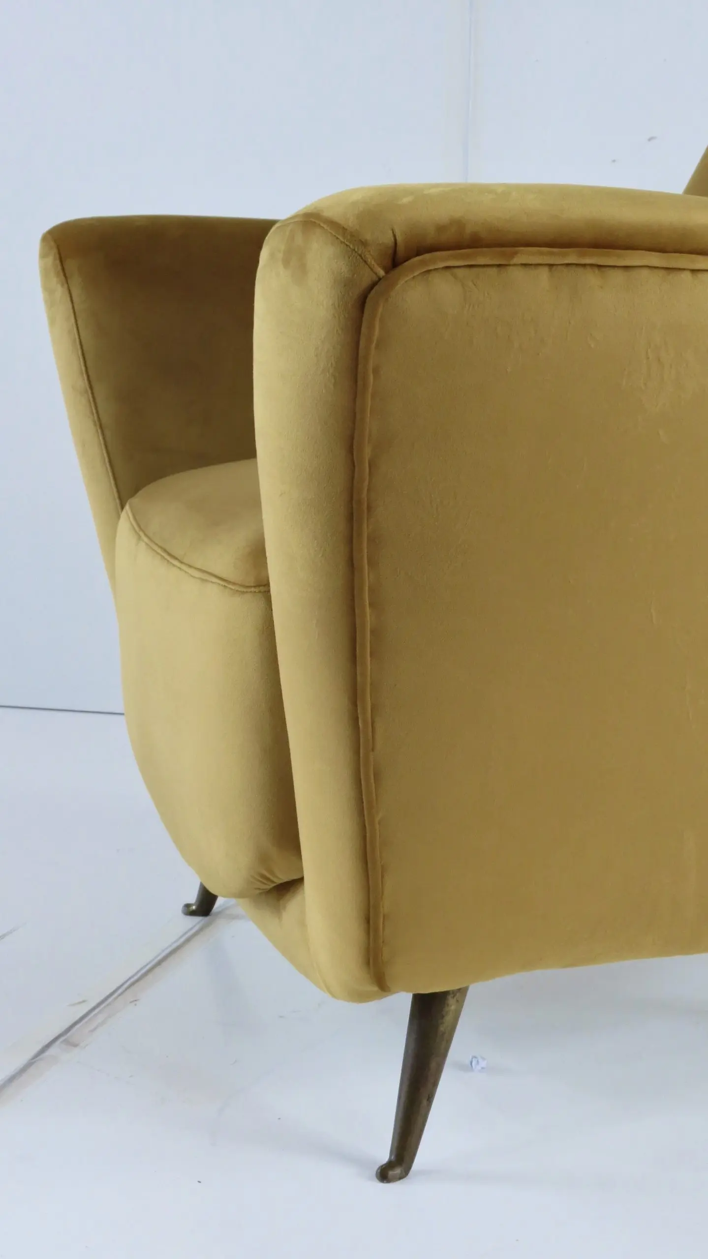 Pair of Rare Gold Ico & Luisa Parisi Armchairs by Isa, 1952 — photo 9