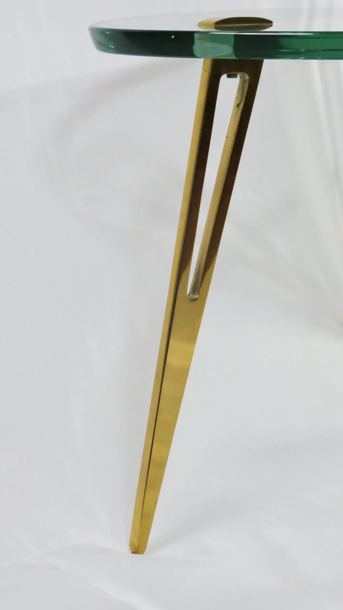 Pair of Rare Glass and Bronze Side Tables Three Feet,Fontana Arte,1950 — photo 11