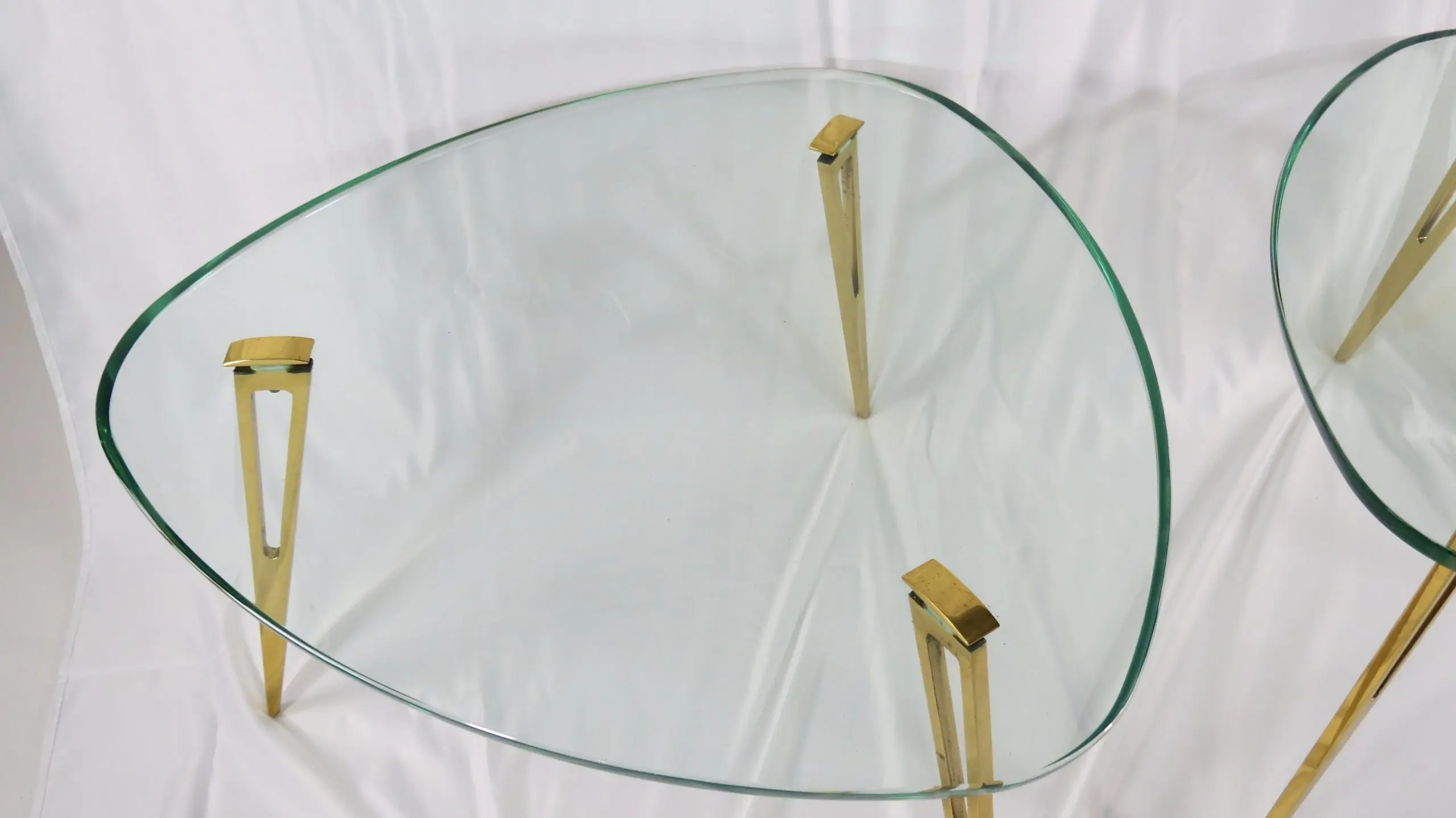 Pair of Rare Glass and Bronze Side Tables Three Feet,Fontana Arte,1950 — photo 14