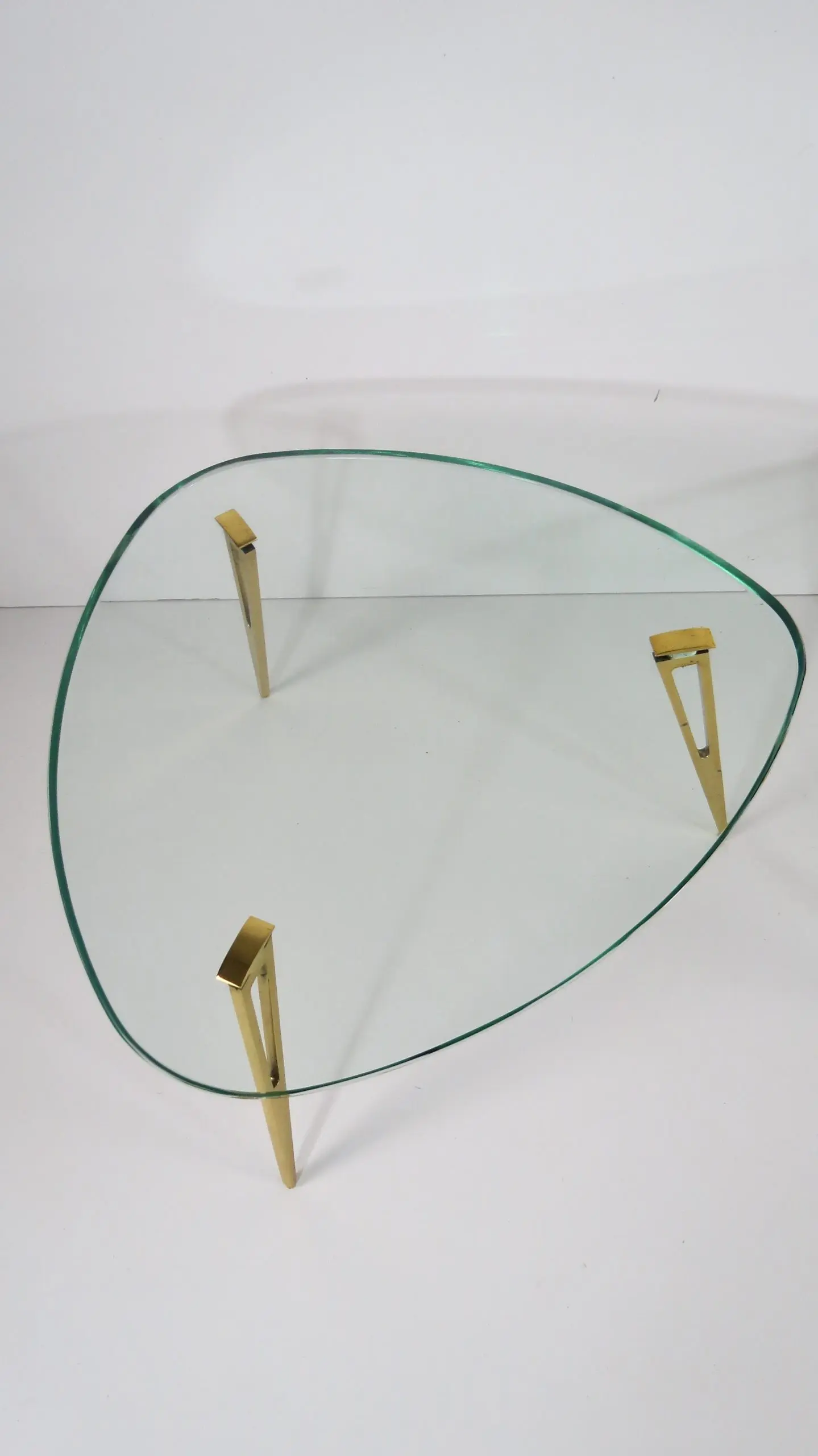 Pair of Rare Glass and Bronze Side Tables Three Feet,Fontana Arte,1950 — photo 16