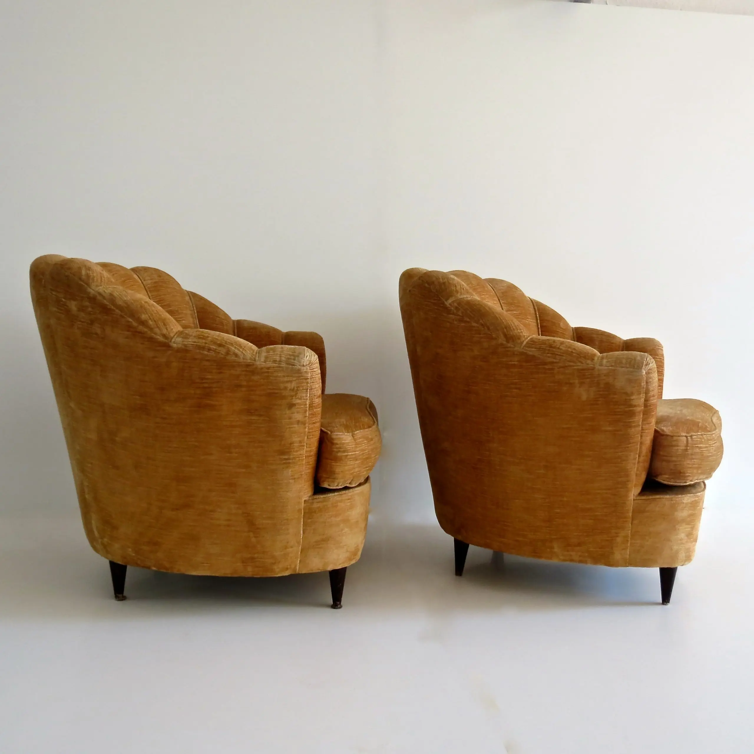 Pair of Large Armchairs Attributed to Guglielmo Ulrich, 1950 — photo 9