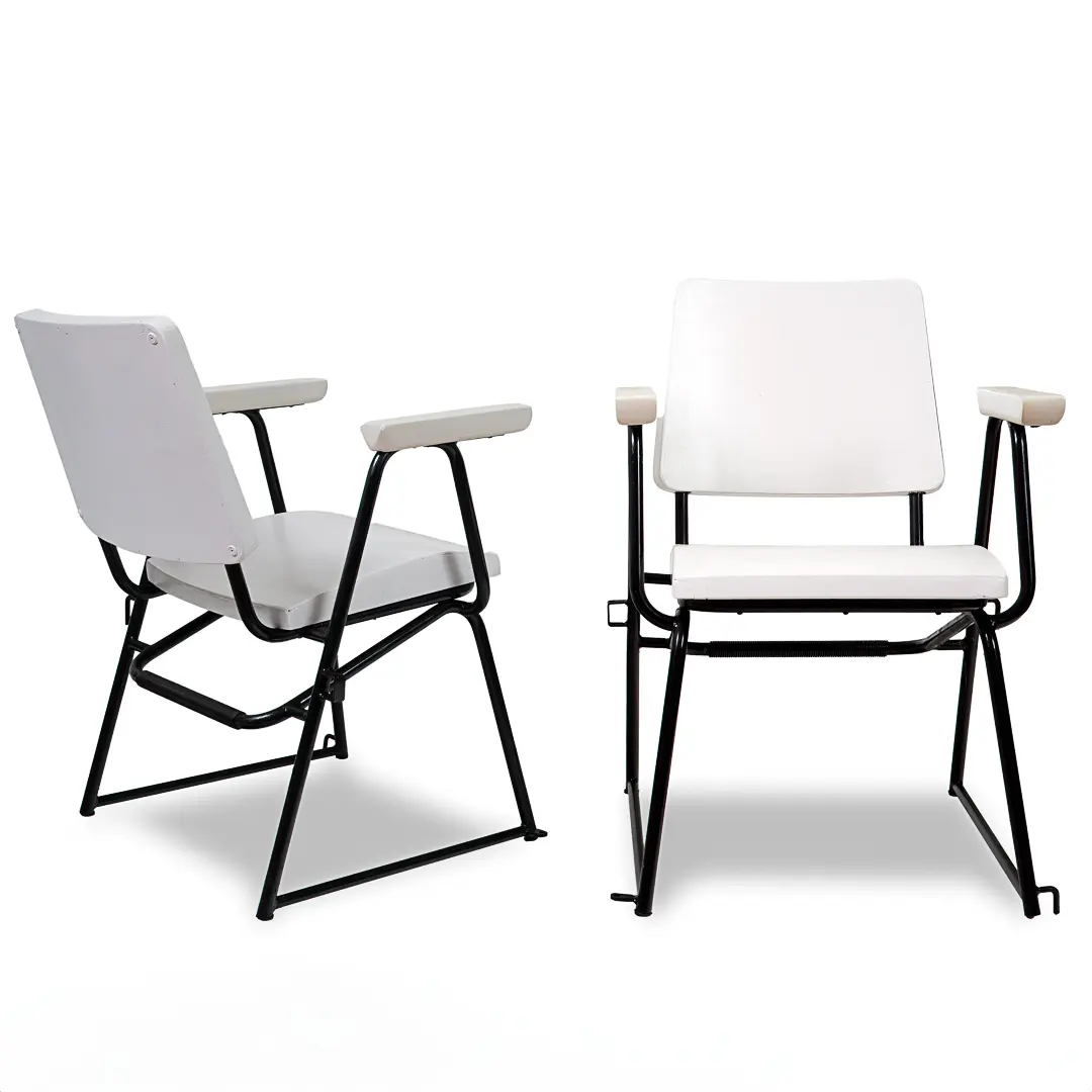 Set of 12 Attr. Studio BBPR Armchairs Withe Laquered Wood Torino 1945 — photo 4