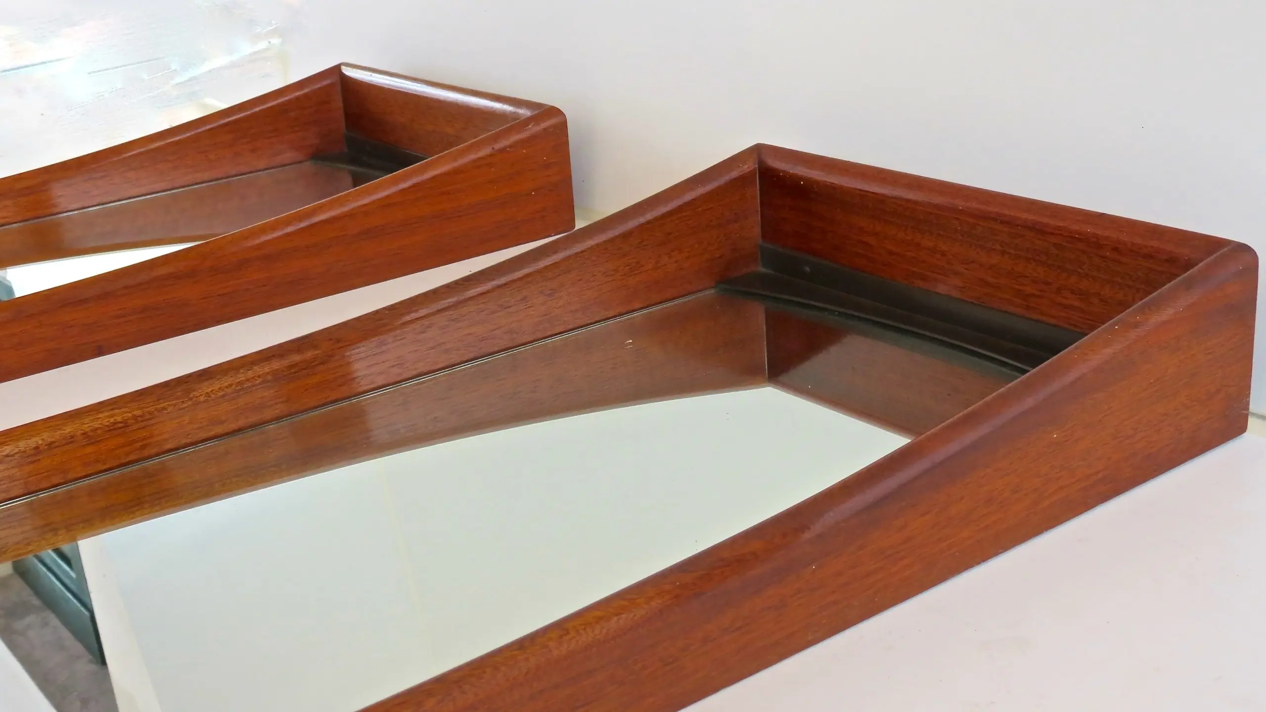 Pair of Walnut Ico Parisi Curved Wall Mirrors, 1950 — photo 8