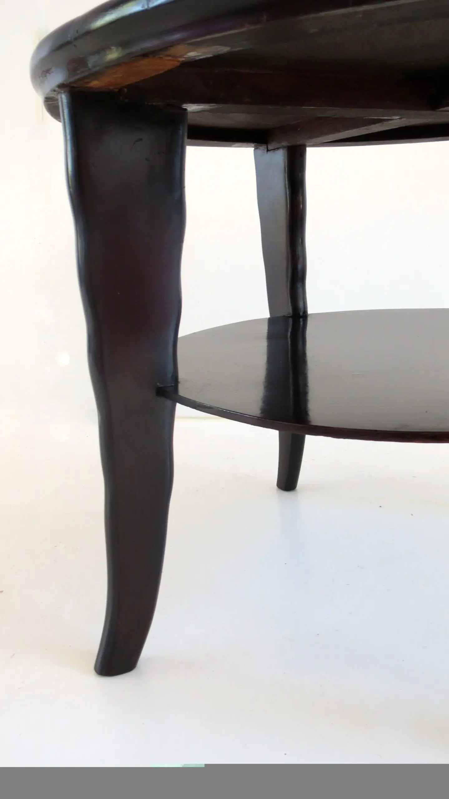 Round Coffee Table Mirror Top Black Laquered Two-Tier Attributed to Borsani 1940 — photo 6
