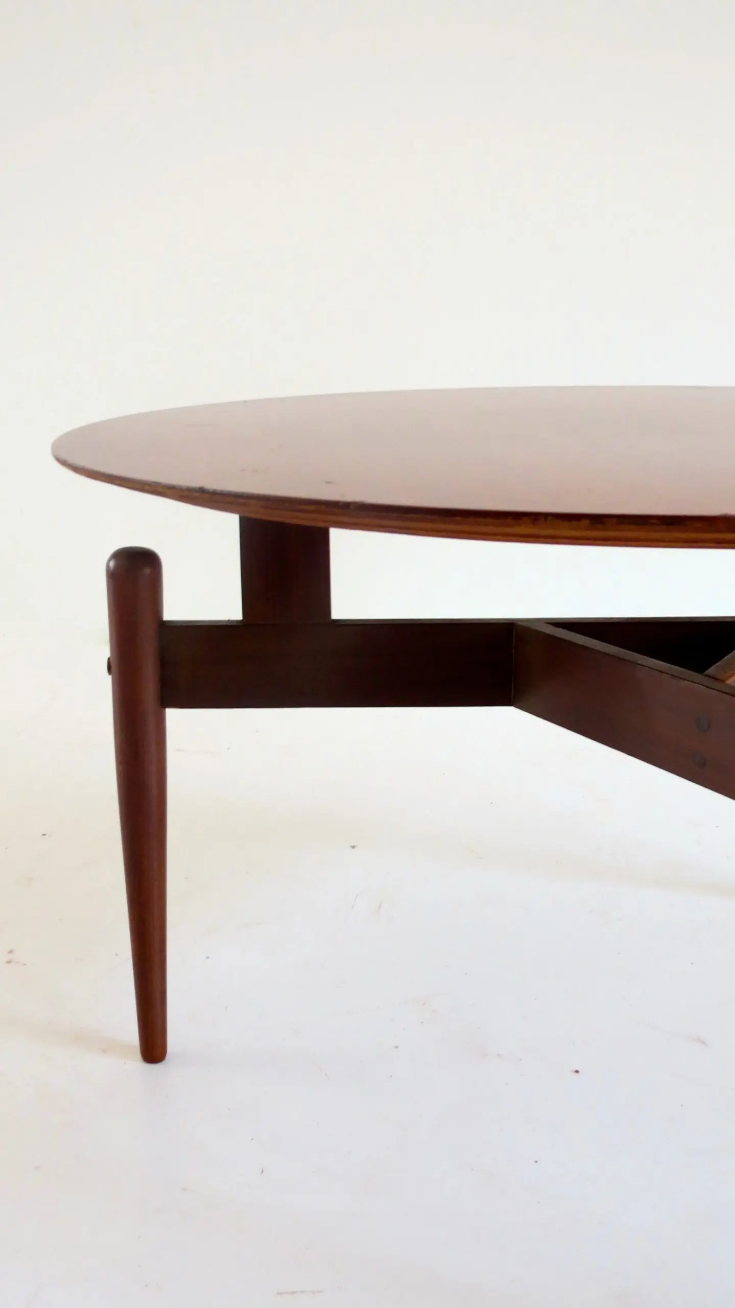 Round Walnut Three Feet Italian Coffee Table, circa 1950 — photo 7