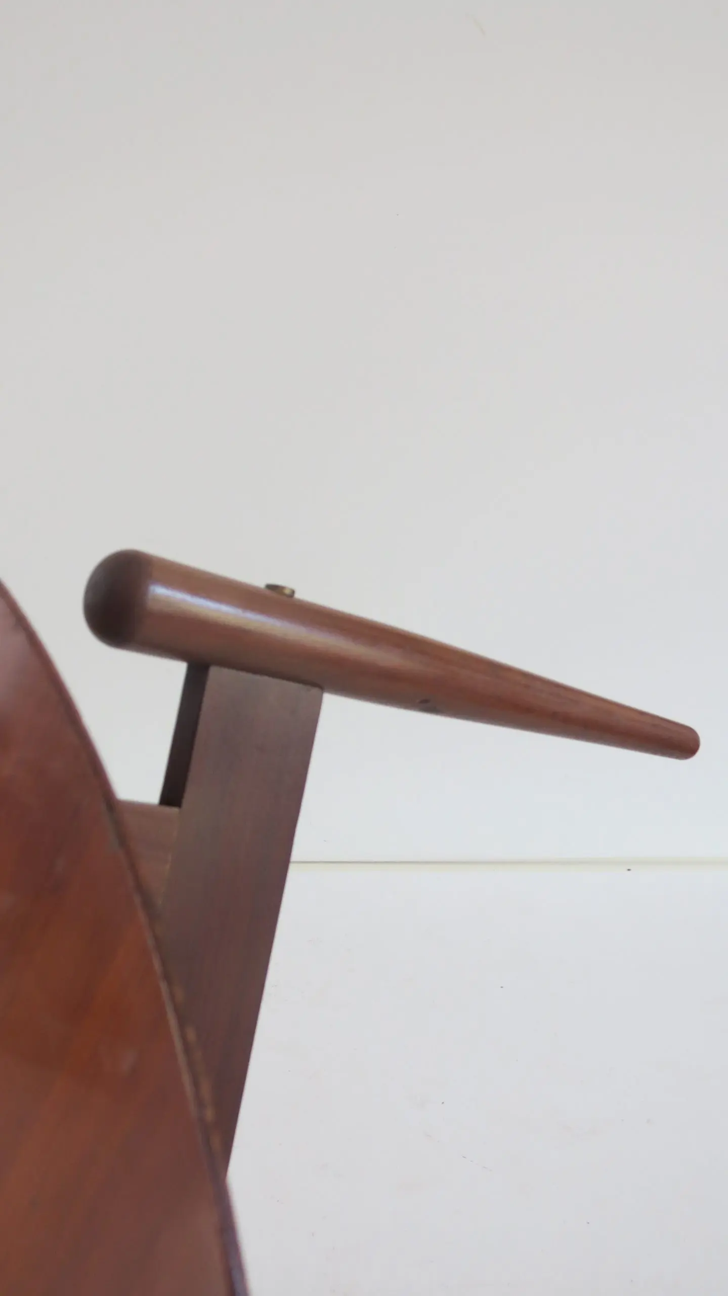 Round Walnut Three Feet Italian Coffee Table, circa 1950 — photo 11