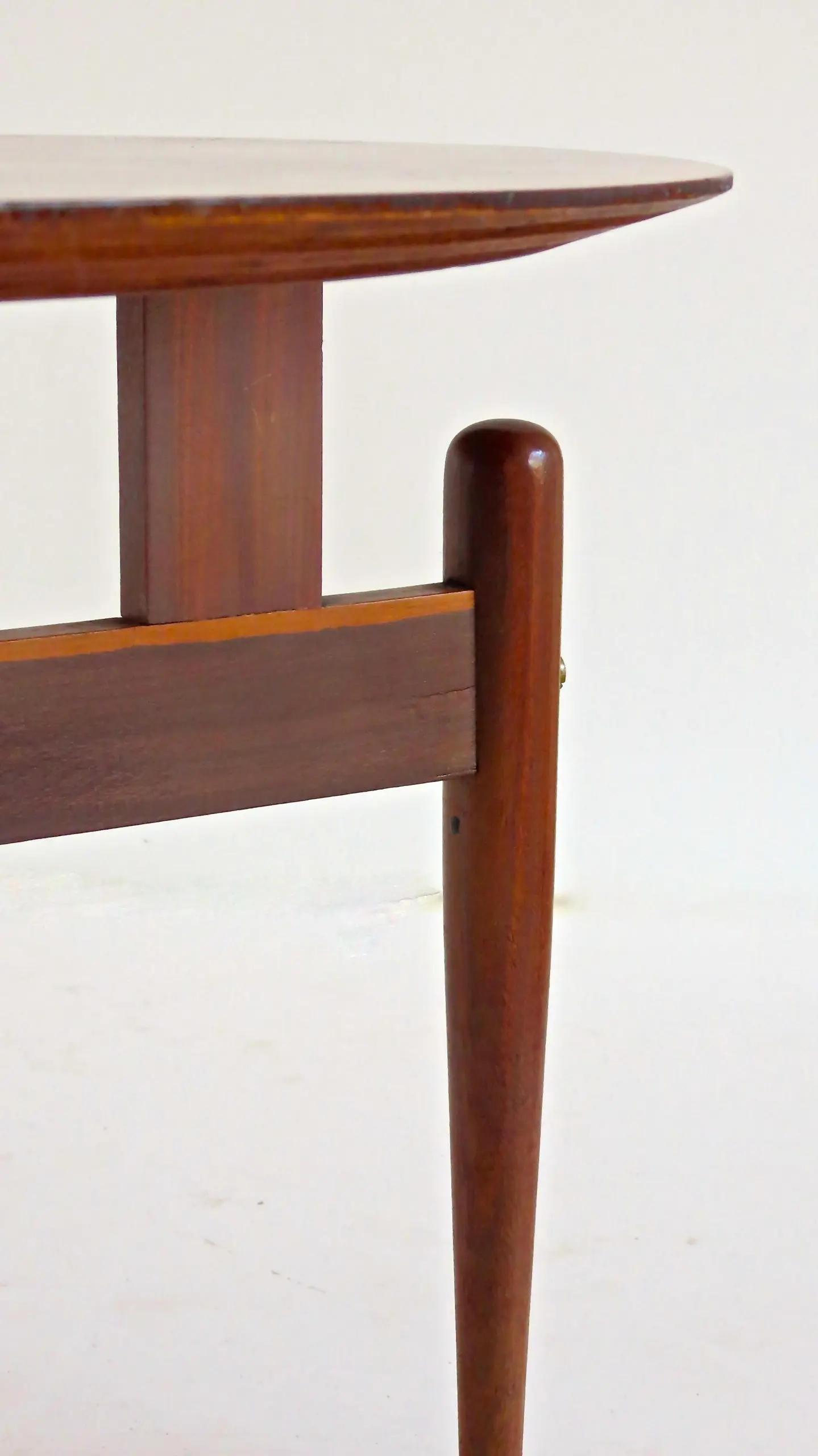 Round Walnut Three Feet Italian Coffee Table, circa 1950 — photo 8
