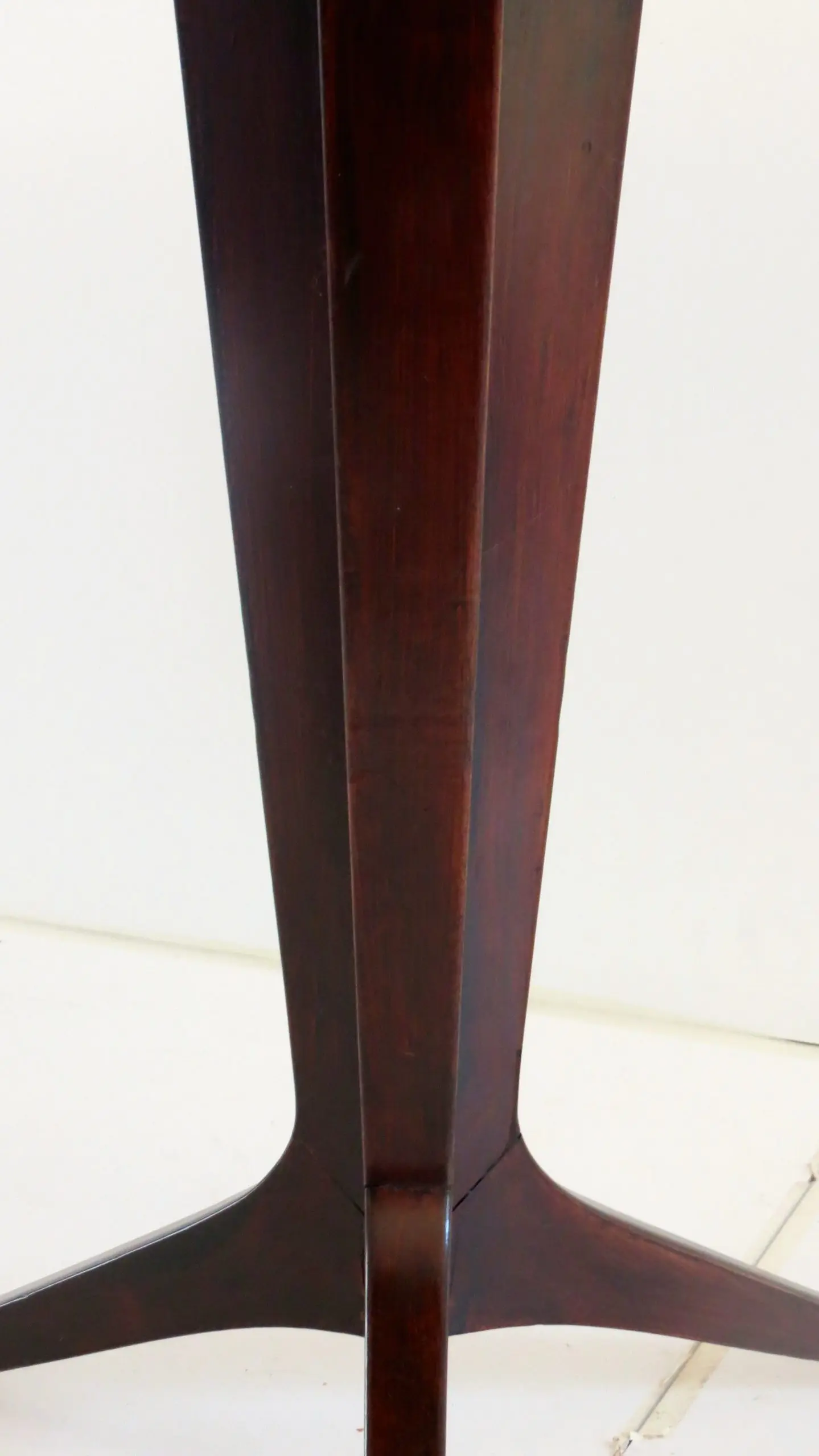 Round Walnut Center Table Attributed to Ico Parisi, 1950 — photo 5