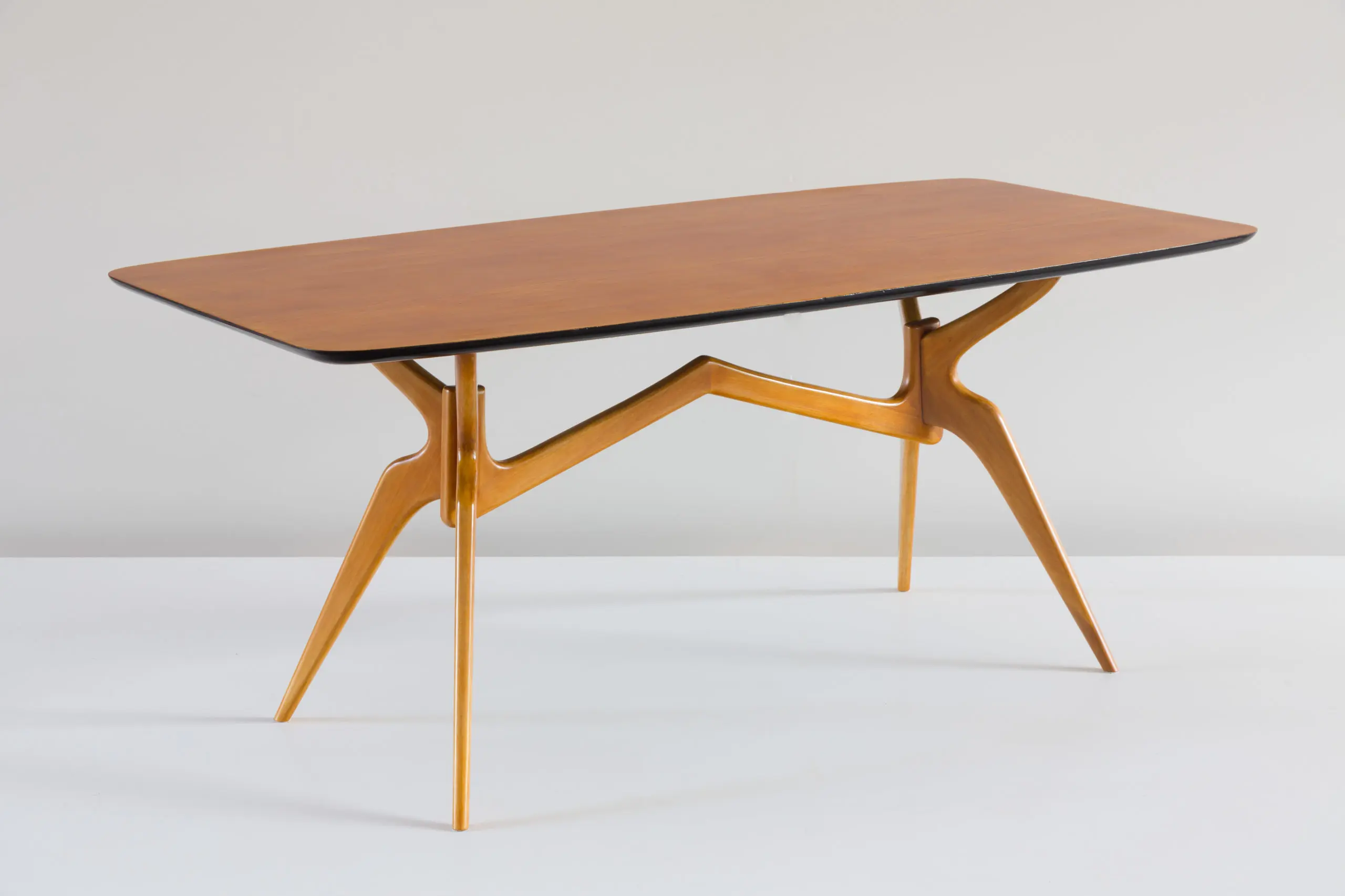 Sculptural blonde dining table attributed to Ico Parisi,1950 — photo 4