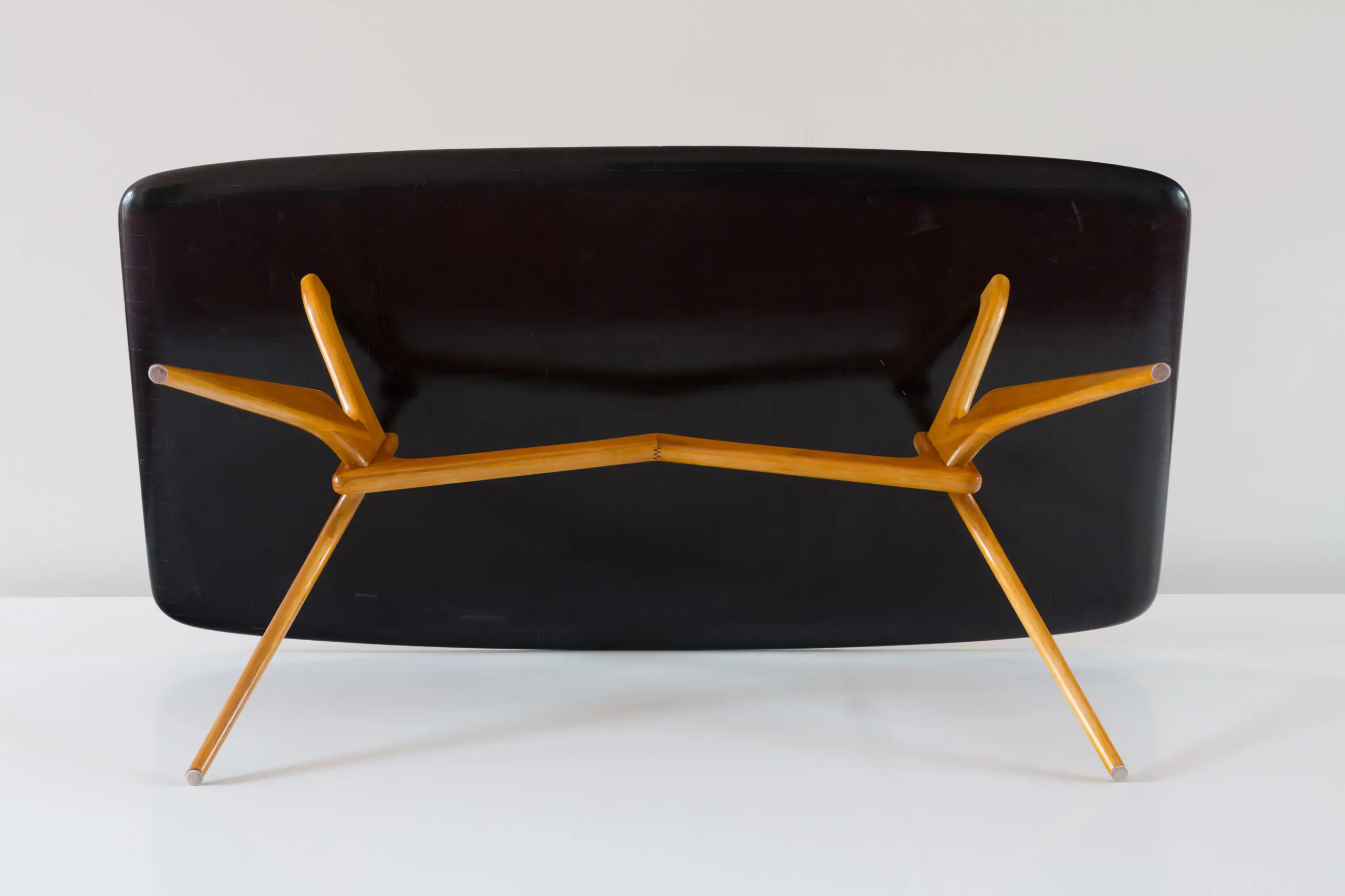 Sculptural blonde dining table attributed to Ico Parisi,1950 — photo 14
